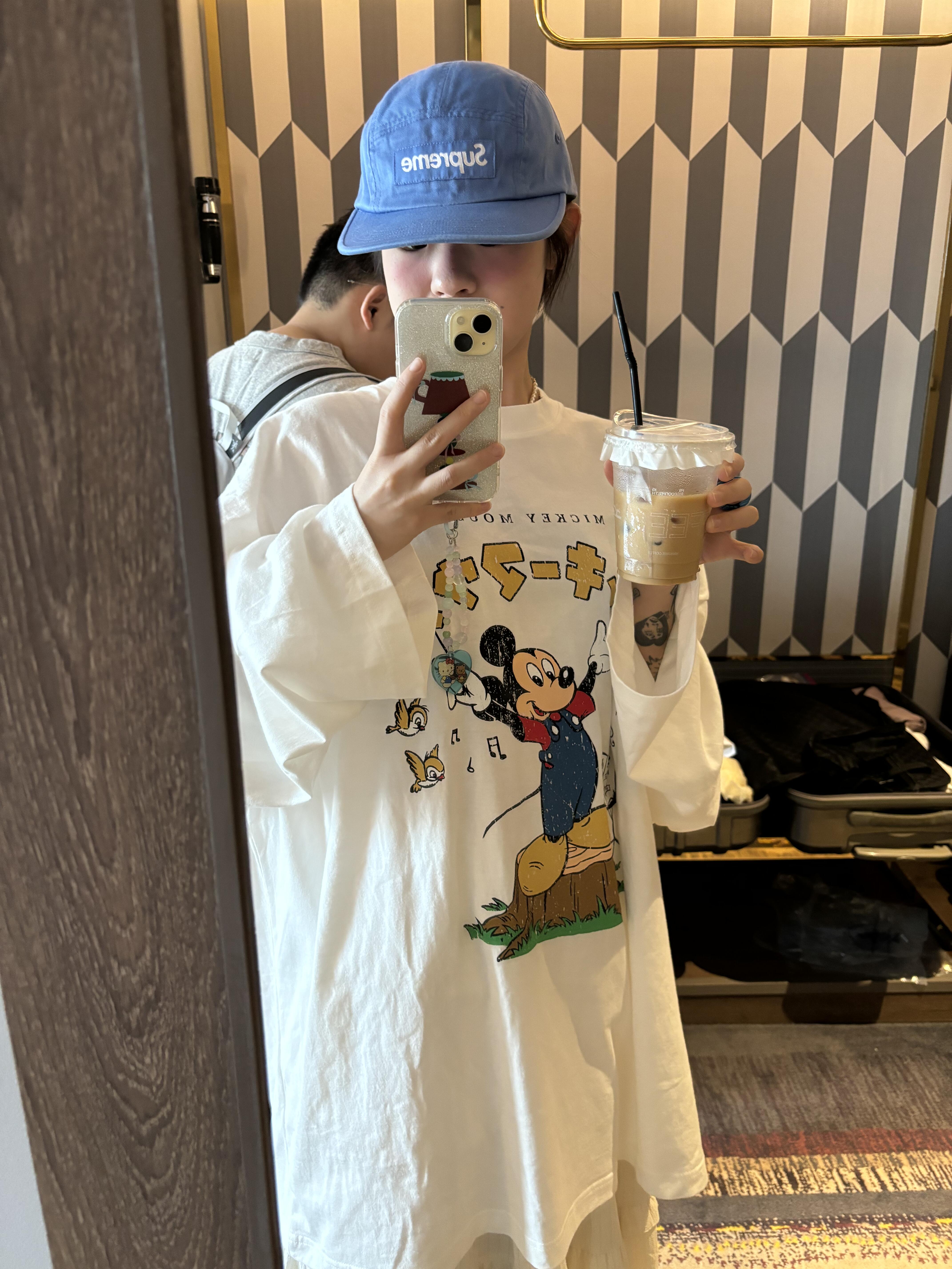 Cartoon Print Casual Oversized Long Sleeve T-Shirt for Autumn & Winter - Korean Style, Youthful and Slimming Cotton Tee