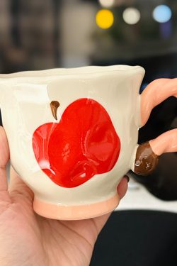 Charming Apple Ceramic Mug with Lid and Spoon - Perfect for Home Use, Ideal Girls' Coffee Cup, Great Graduation Gift