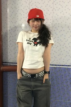 Cropped American-Style Short Sleeve T-Shirt for Women with Cartoon Dog Print, Round Neck, Slim Fit, Flattering Summer Top