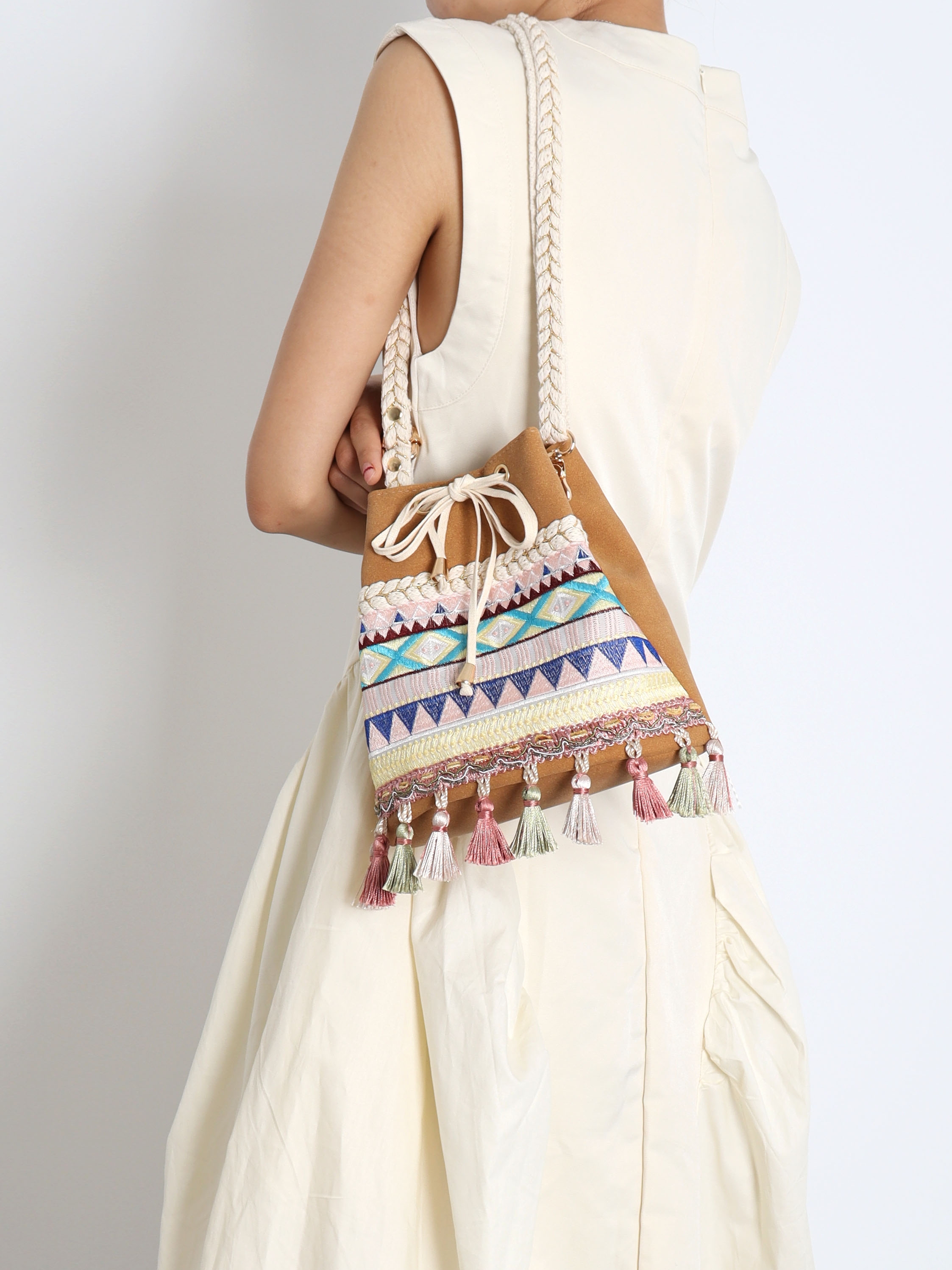 Ethnic Style Bucket Bag - Versatile Crossbody for Travel, Yunnan & Tibet Inspired, Cute Vacation Accessory
