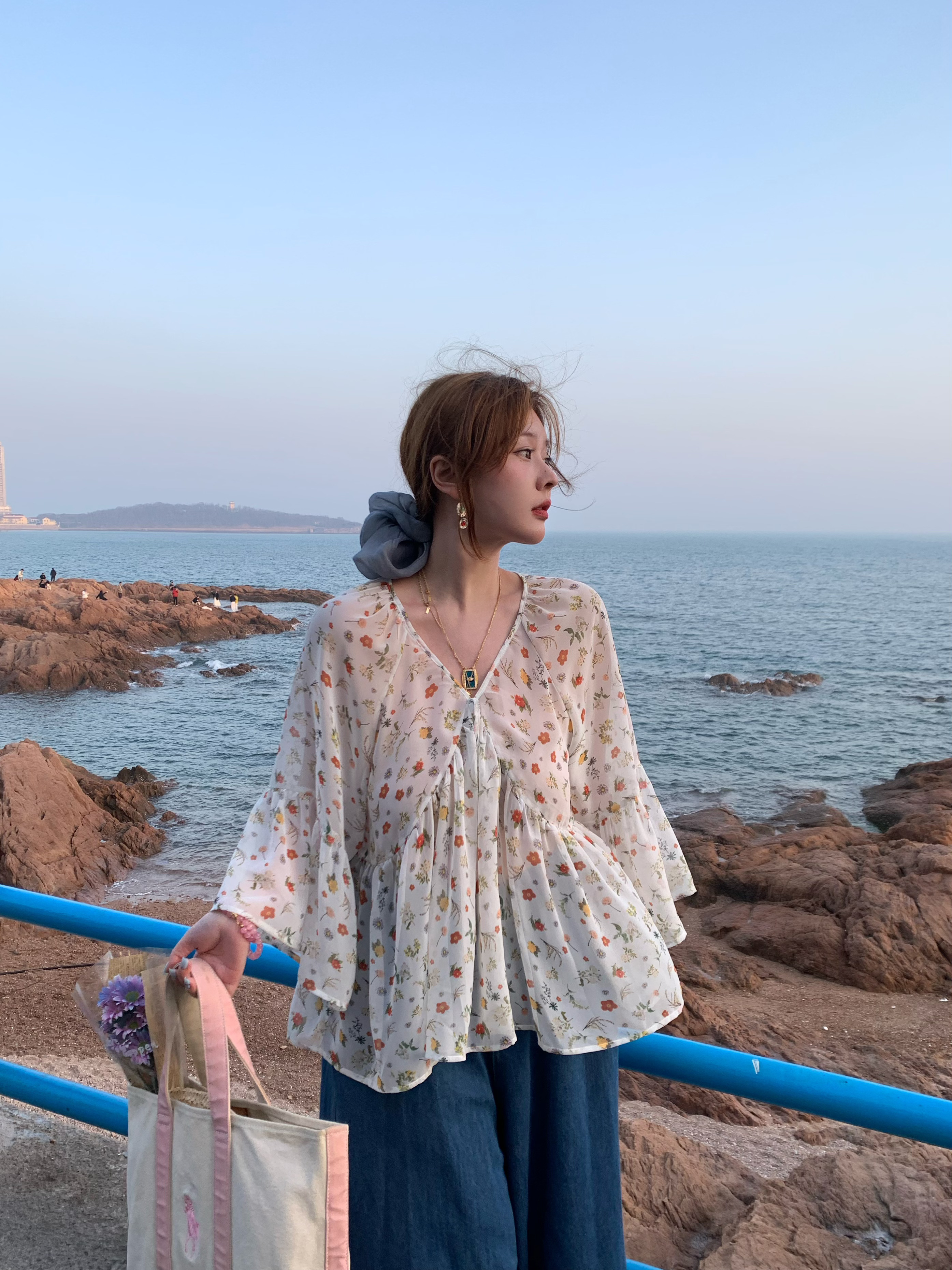 Floral Long Sleeve Chiffon Shirt for Women - Vintage 90s Style Loose Bell Sleeve Sun Protection Top