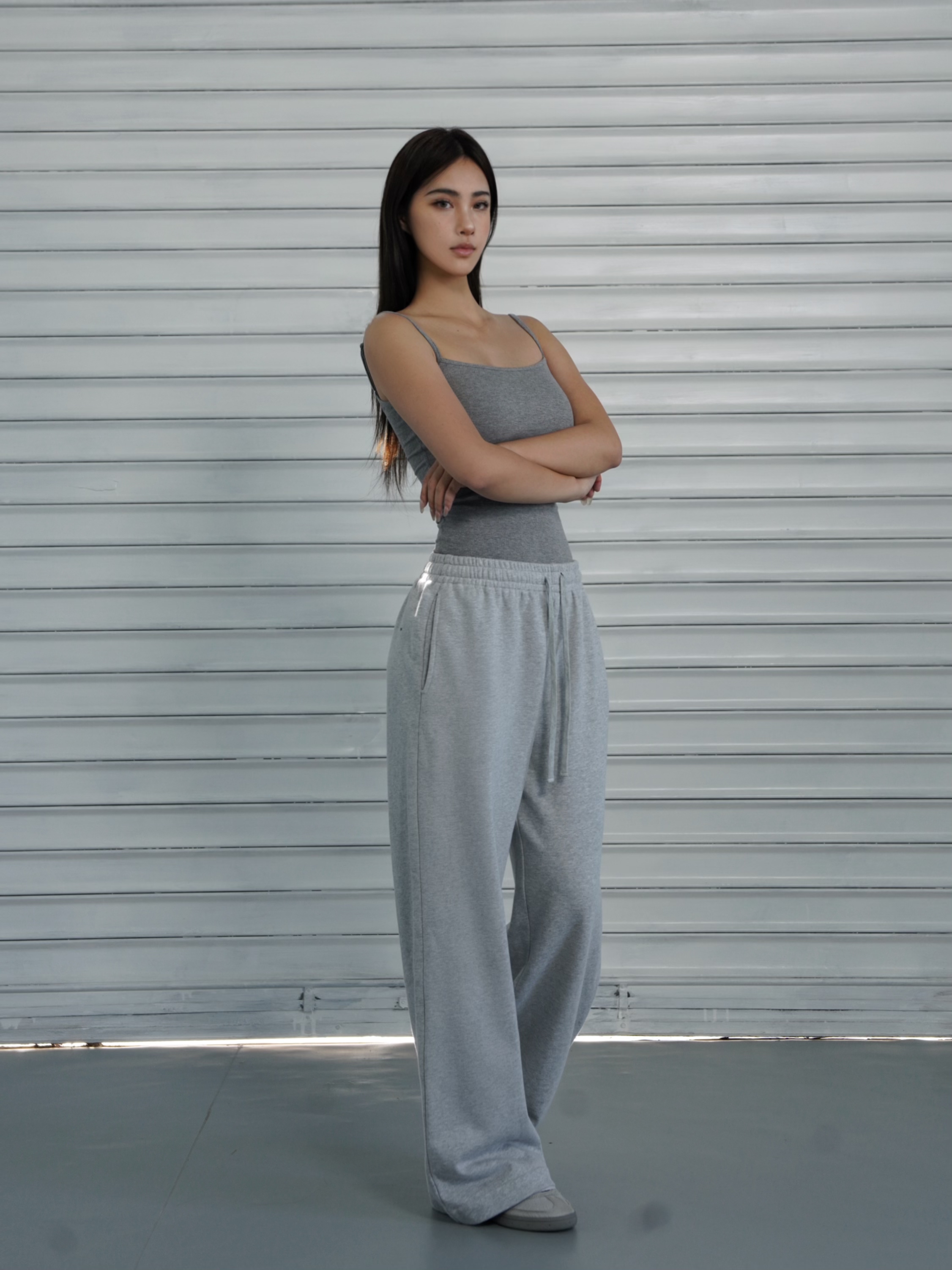 Four-Color Basic Low-Waist Straight-Leg Sweatpants - Versatile Casual Sports Pants for a Slimming Y2K Look
