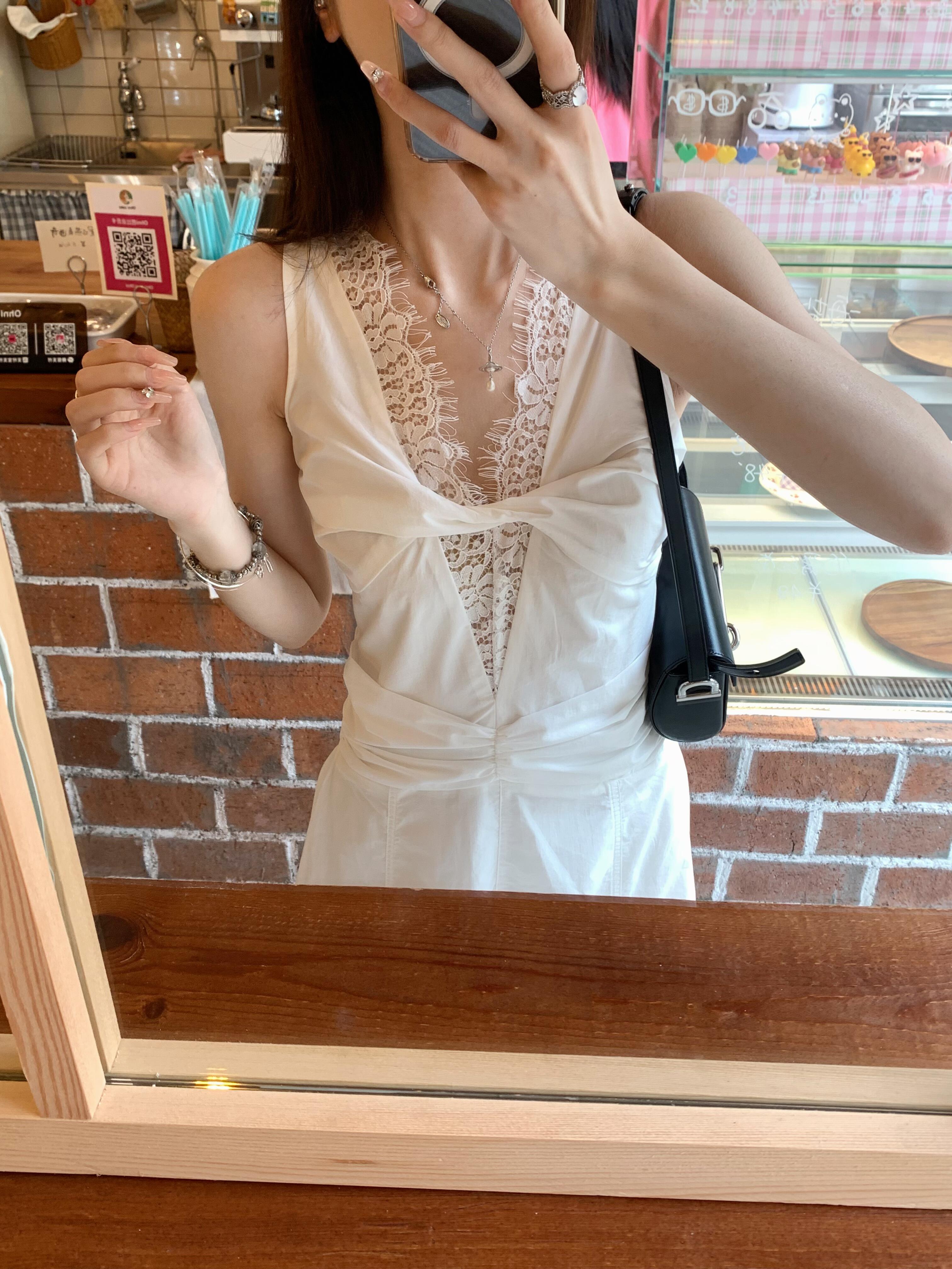 French Summer V-Neck Lace Dress Women's A-Line Vintage Slim Long Dress - Elegant 90s Inspired Style