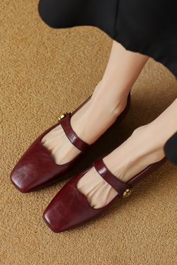 French Vintage Style Square-Toe Mary Jane Shoes with Chunky Low Heels - Italian Designer Inspired, Retro Fashion Footwear