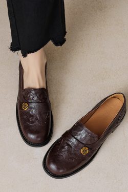 Genuine Leather Round Toe Camellia Loafers for Women, British Style Brogue Carved Flats, Vintage Inspired Footwear