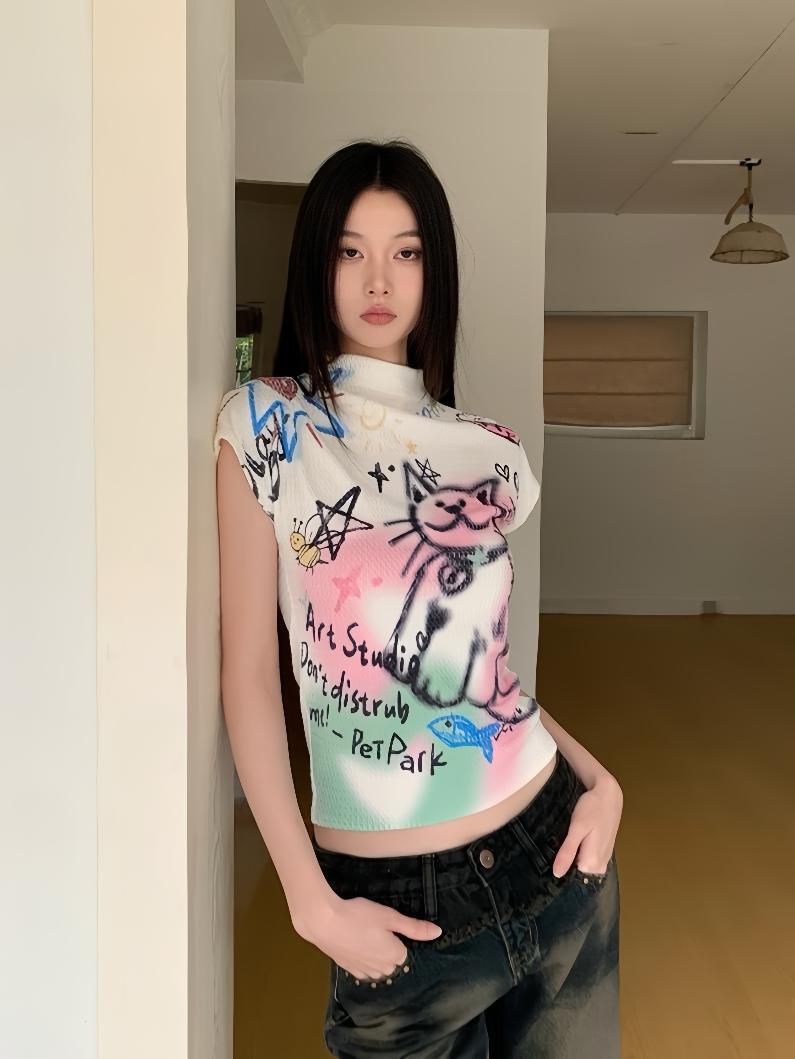 Graffiti Cat Short Sleeve T-Shirt - Textured Knit, Slim Fit, Niche Design, 2024 Early Spring Collection, Trendy Street Style