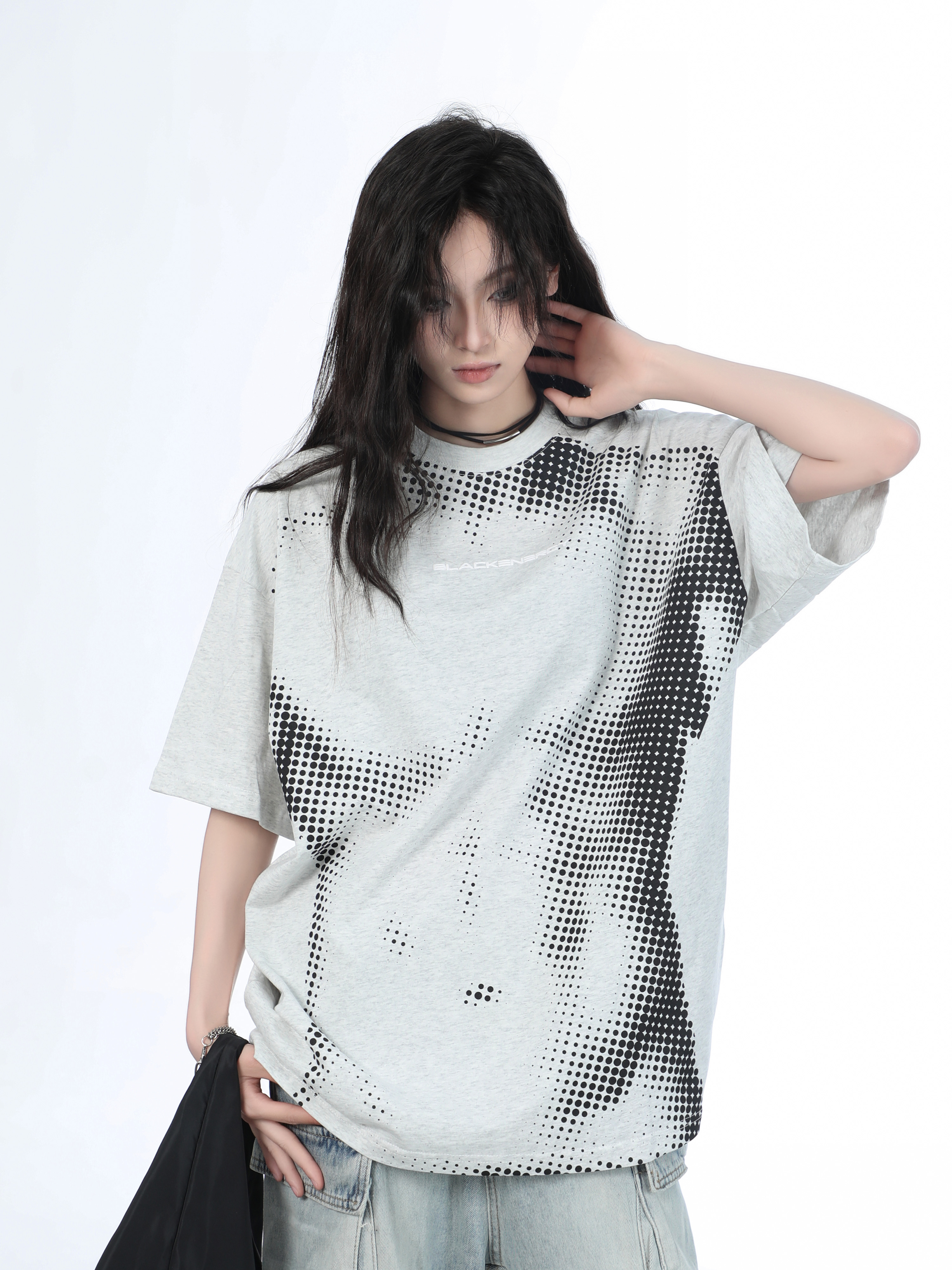 Heavy-Duty American-Style Gray Short Sleeve T-Shirt for Women - "Sit and Eat Until the Mountains Are Empty" - Casual Loose Fit