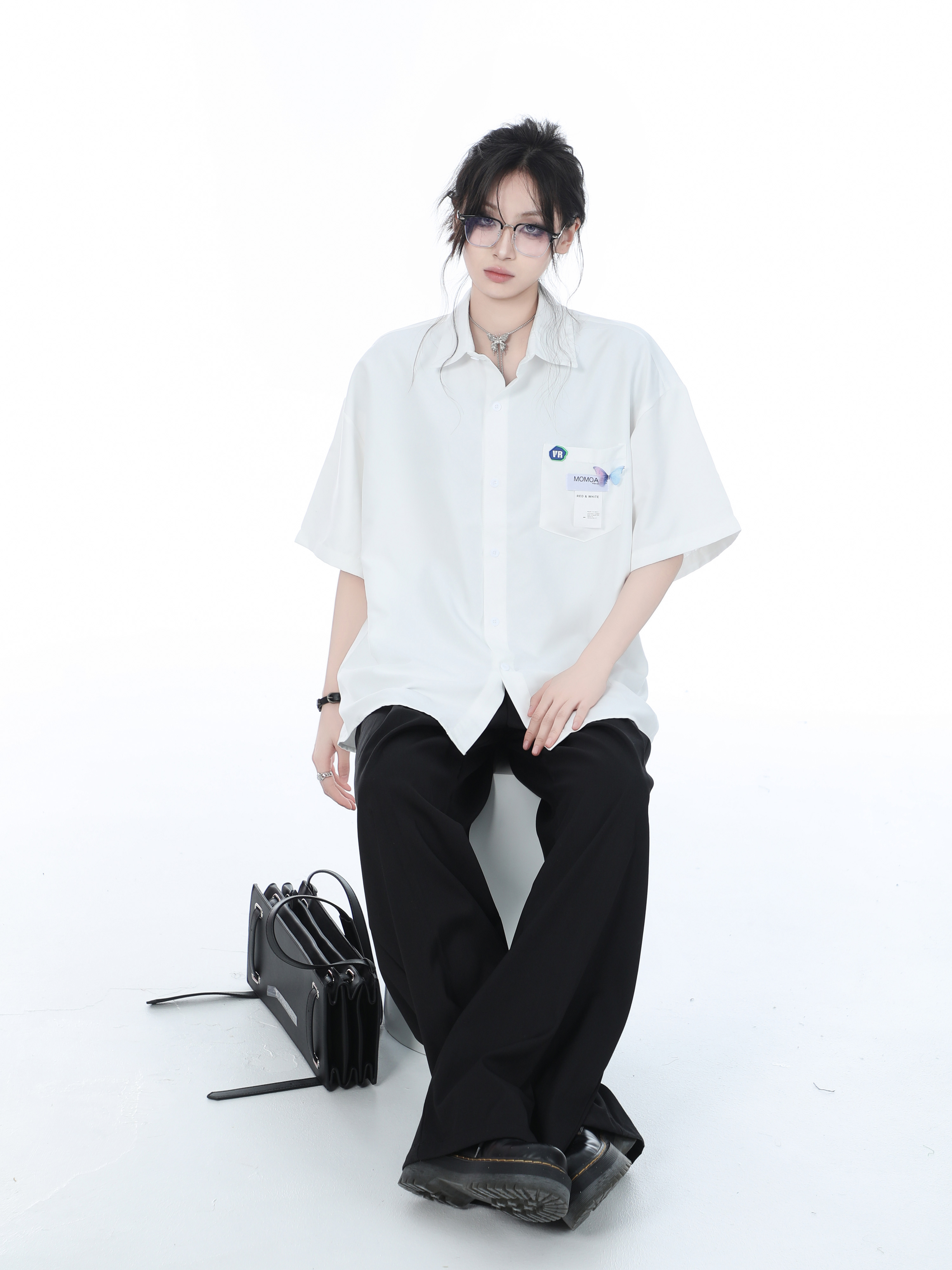 High-End White Short Sleeve Shirt for Women, Unique Loose Casual Design, Trendy Summer Fashion