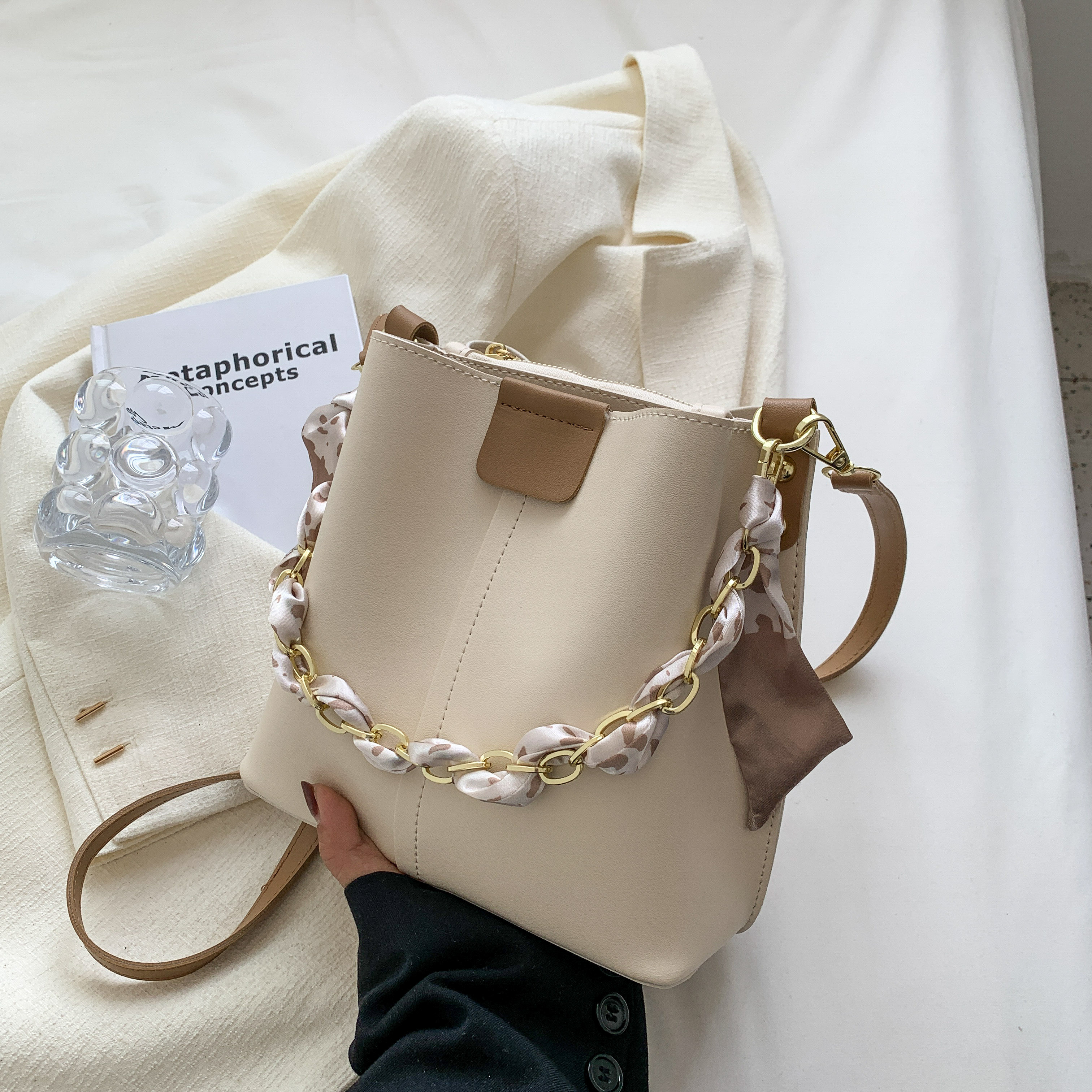 High-Quality Soft Leather Women's Shoulder Bag - Small Fragrant Wind Design, Chain Tote & Crossbody Style, Perfect for Everyday Use