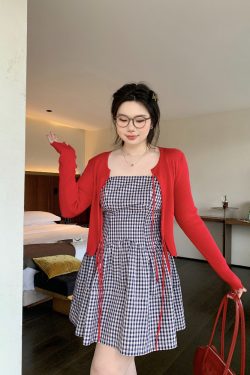 High-Waisted Plaid Dress with Backless Bow, French Vintage Romantic Style, Carefree Fit, Perfect for 90s and Y2K Fashion Lovers