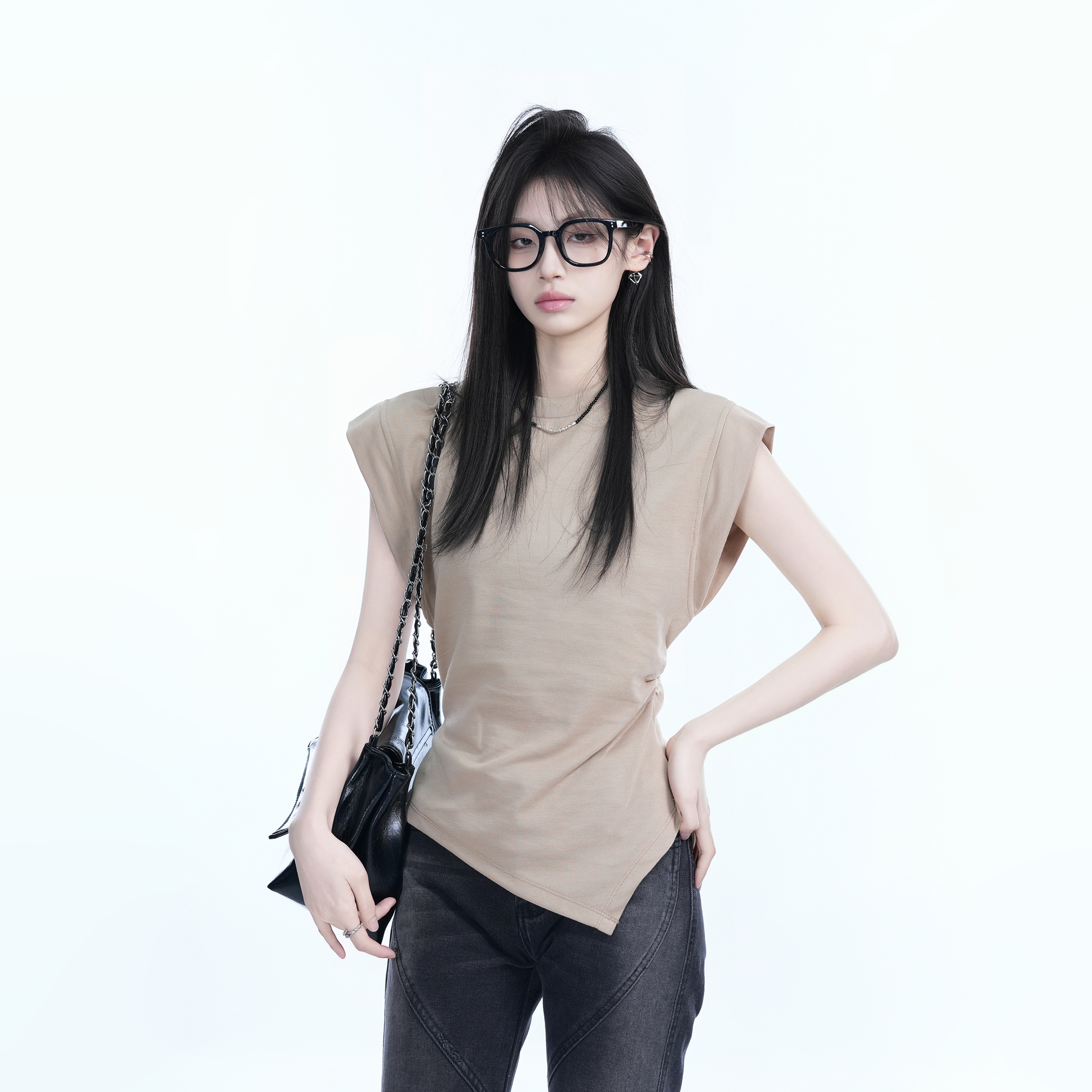 Korean High-End Sleeveless T-Shirt for Women, Slim Fit with Irregular Hem, Trendy Design - Perfect for Casual Chic Looks