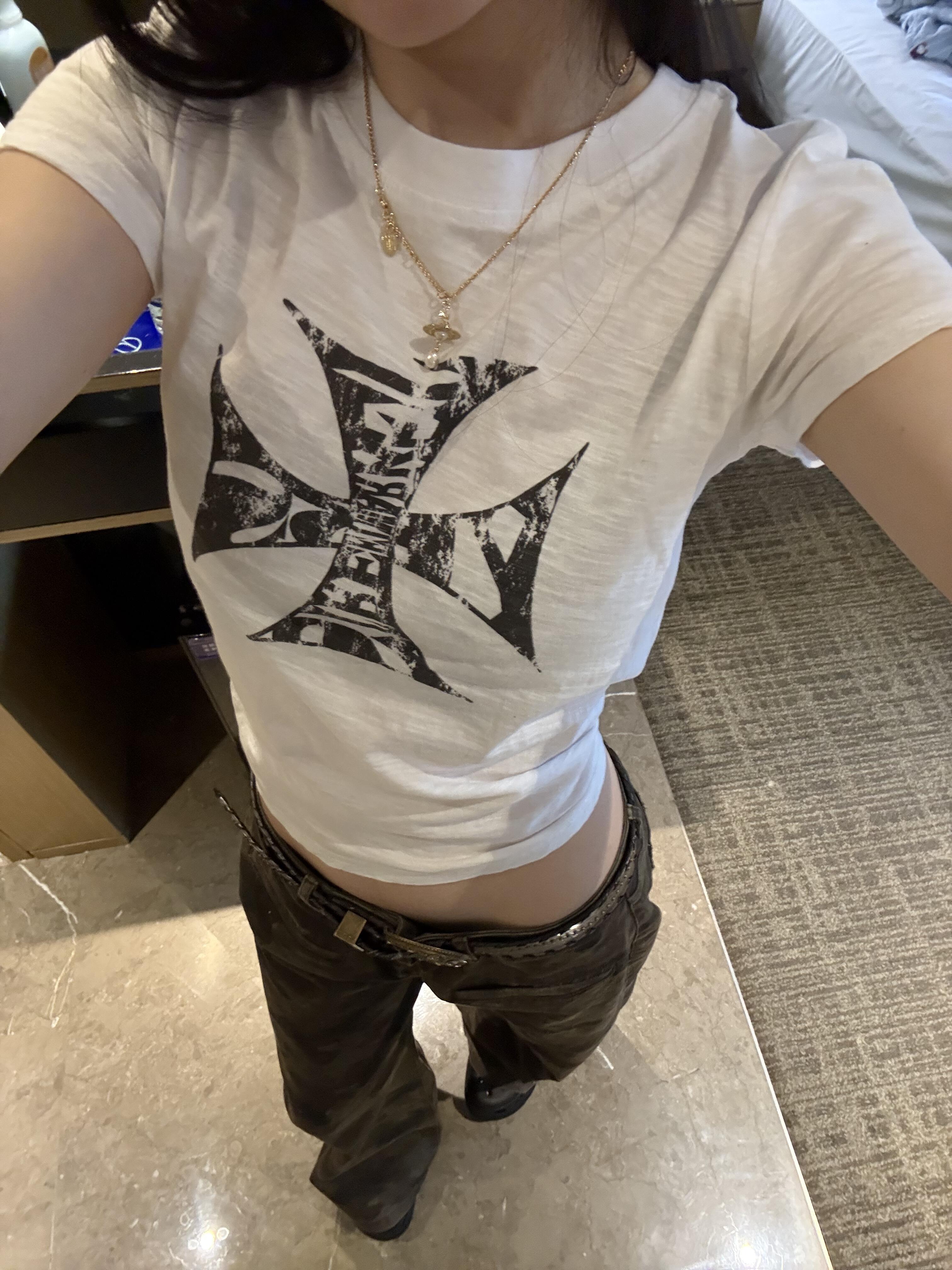 Korean Style Short Sleeve Slim-Fit Top with Crusader Print - Bamboo Cotton, Slightly Sheer, Trendy Y2K Aesthetic for Stylish Girls