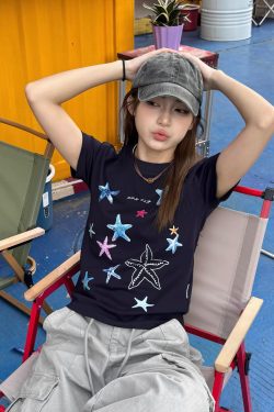 Korean Style Starfish Print Slim Fit Short Sleeve High-Stretch Cotton T-Shirt for Women - Age-Reducing Design