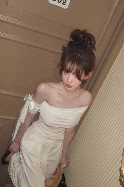Korean Style Women's One-Shoulder Ruffle Lace Short Sleeve T-shirt - Summer Holiday White Top for Instagram Ready Looks