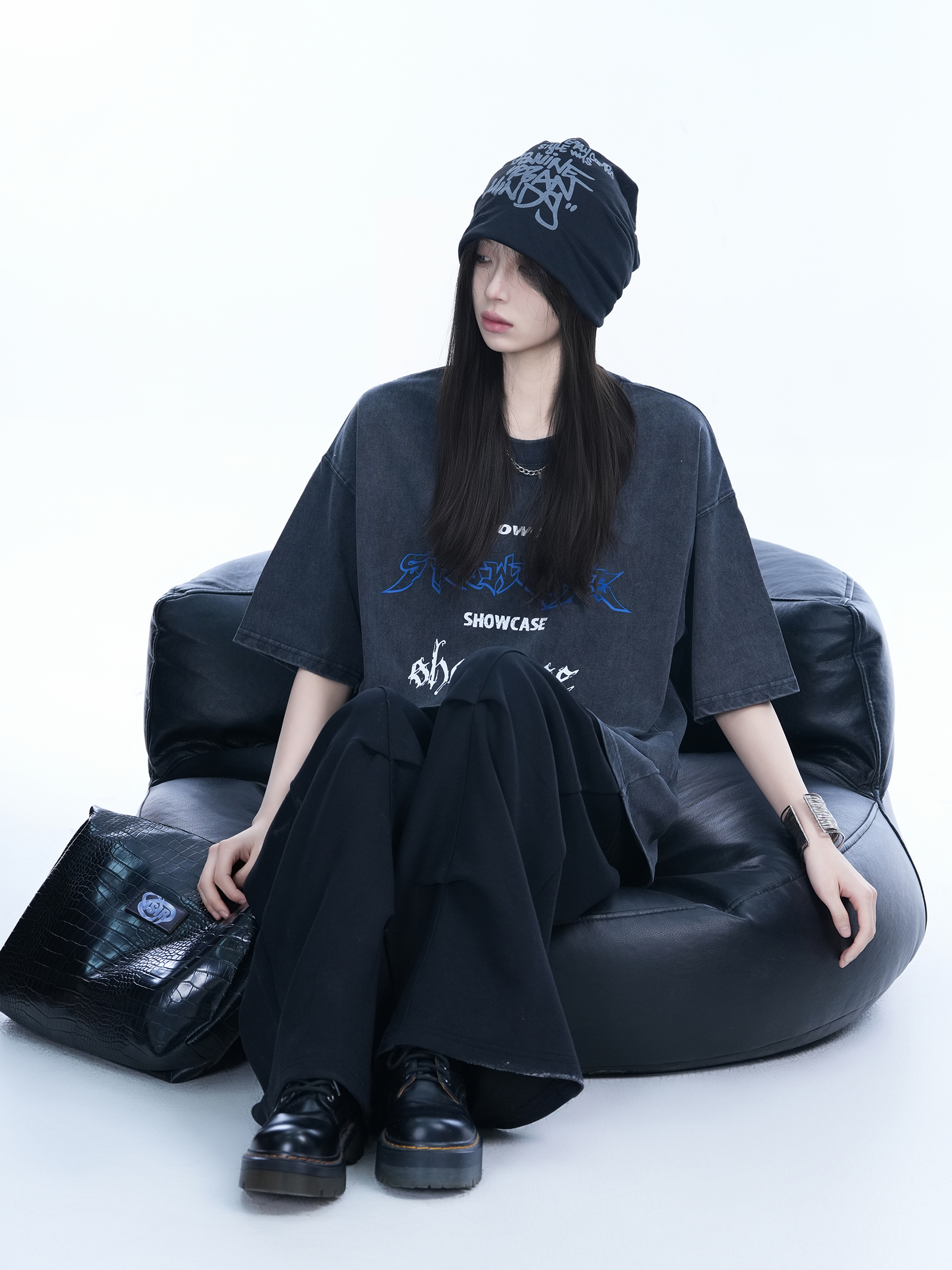 Oversized Black Short-Sleeve T-Shirt for Women - American Street Style, Casual Loose Fit, Y2K Fashion, Graphic Tee