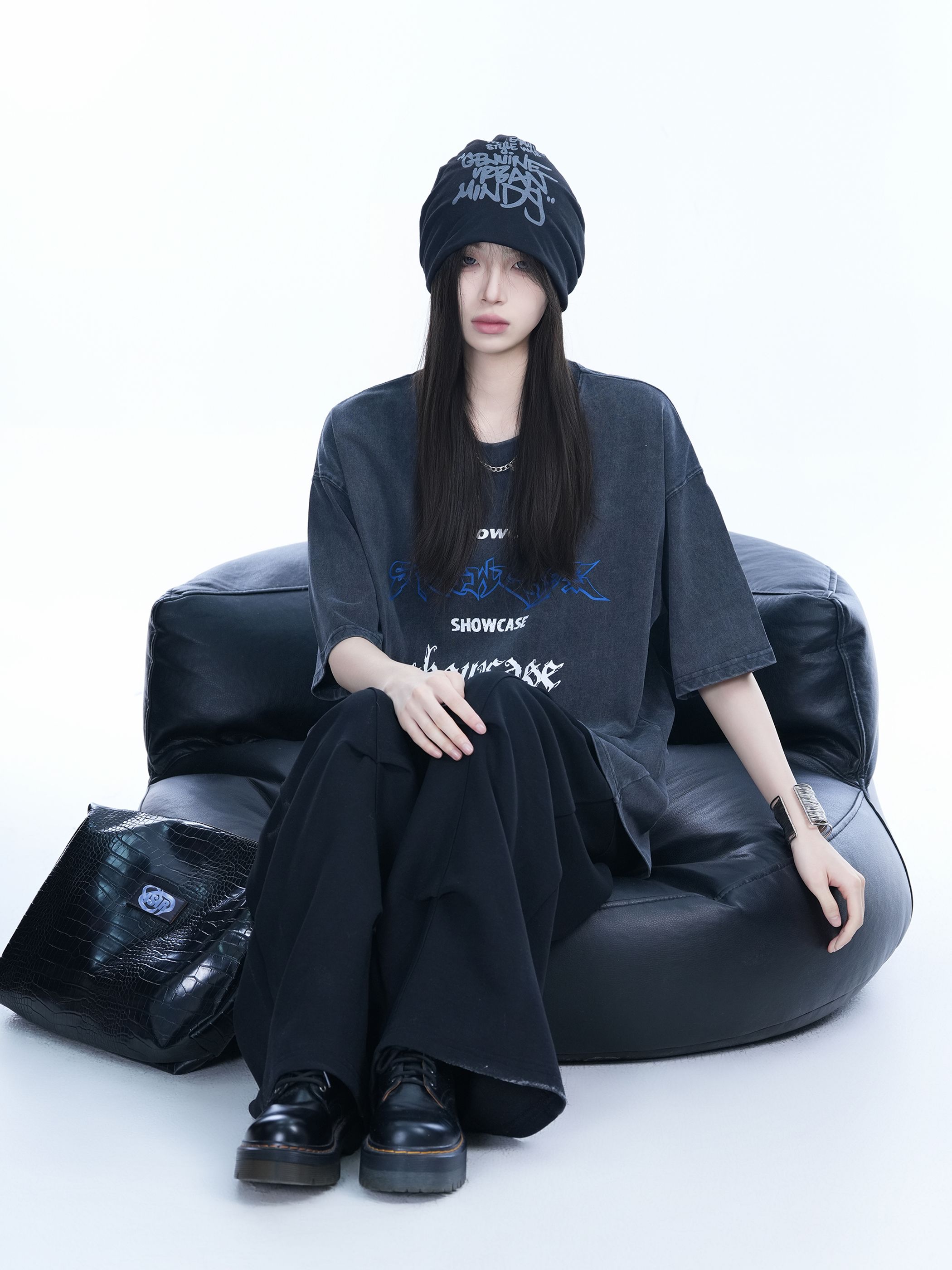 Oversized Black Short-Sleeve T-Shirt for Women - American Street Style, Casual Loose Fit, Y2K Fashion, Graphic Tee