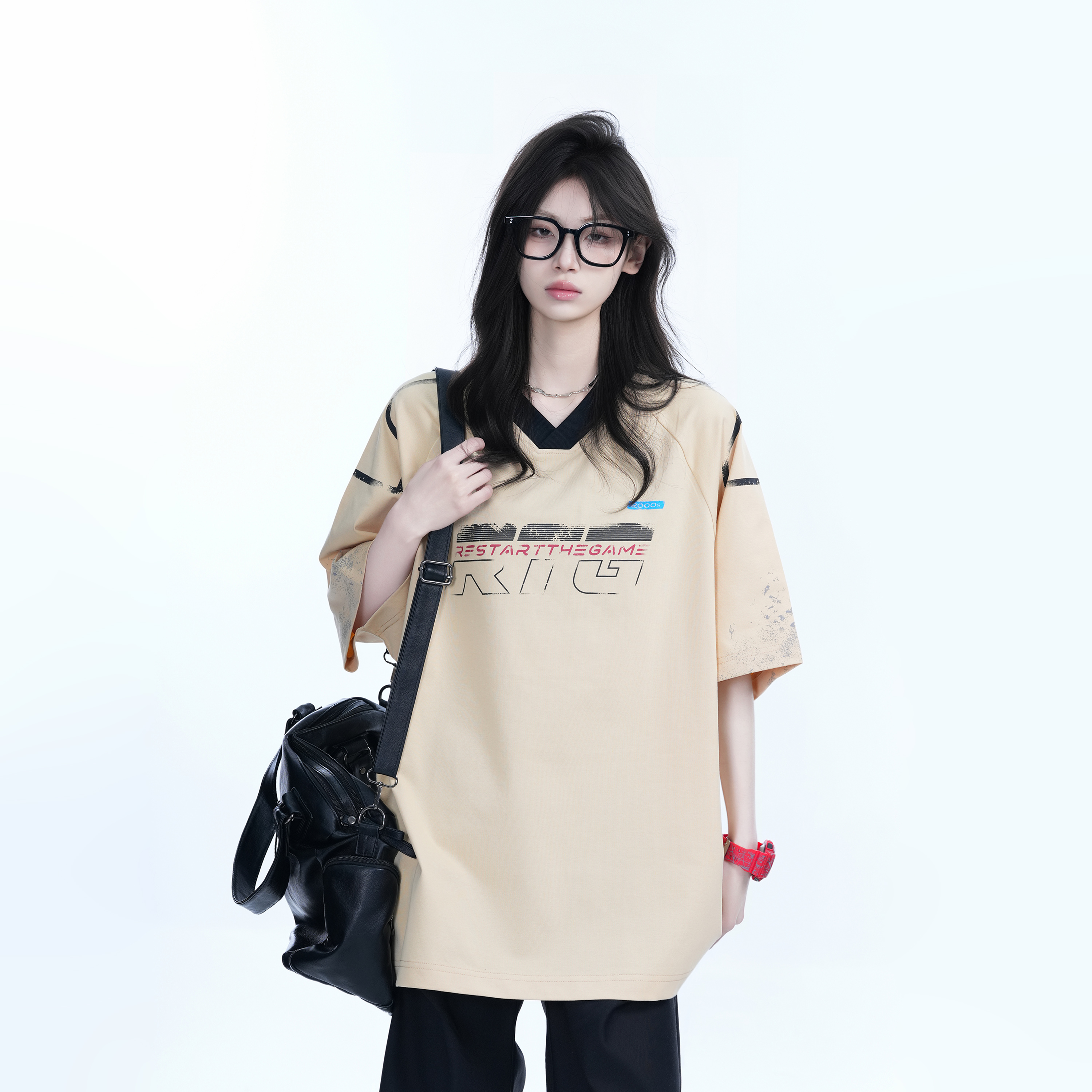 Oversized V-Neck Short Sleeve T-Shirt for Women - American Street Style with "Sit and Eat Until the Mountains Are Empty" Graphic