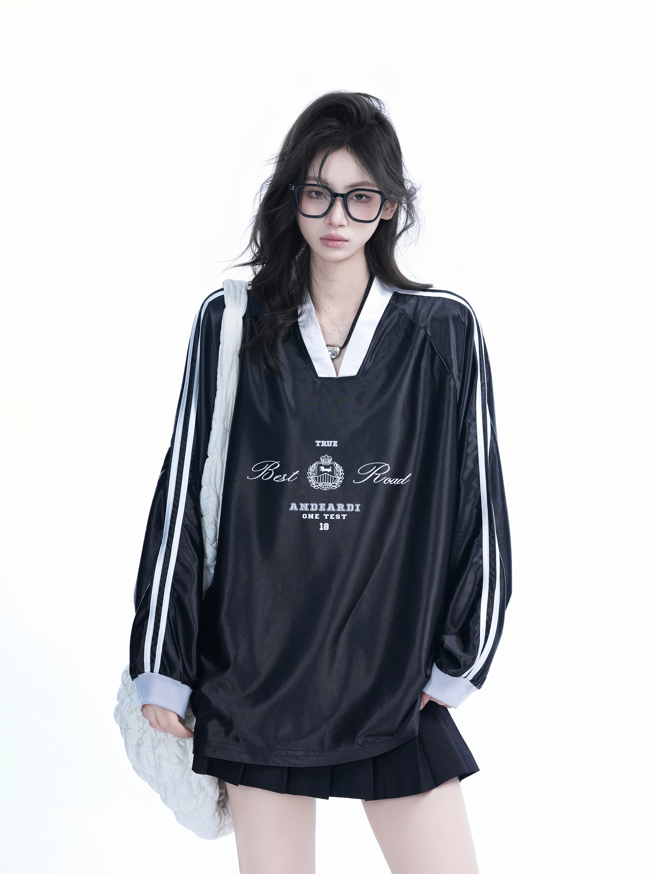 Oversized Women's Color-Blocking Satin Jersey T-Shirt - American Sports Style V-Neck Long Sleeve Trendy Top