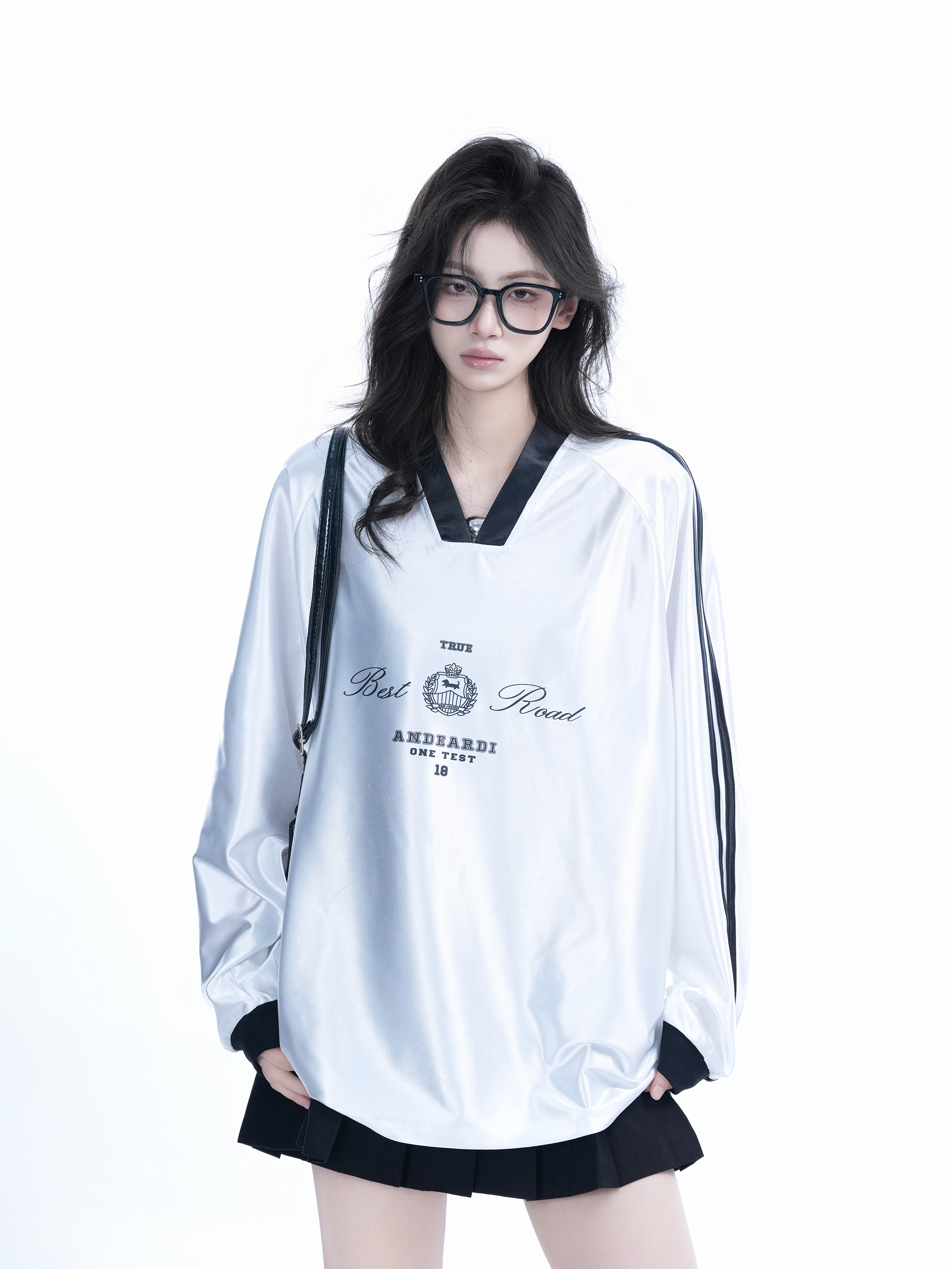 Oversized Women's Color-Blocking Satin Jersey T-Shirt - American Sports Style V-Neck Long Sleeve Trendy Top