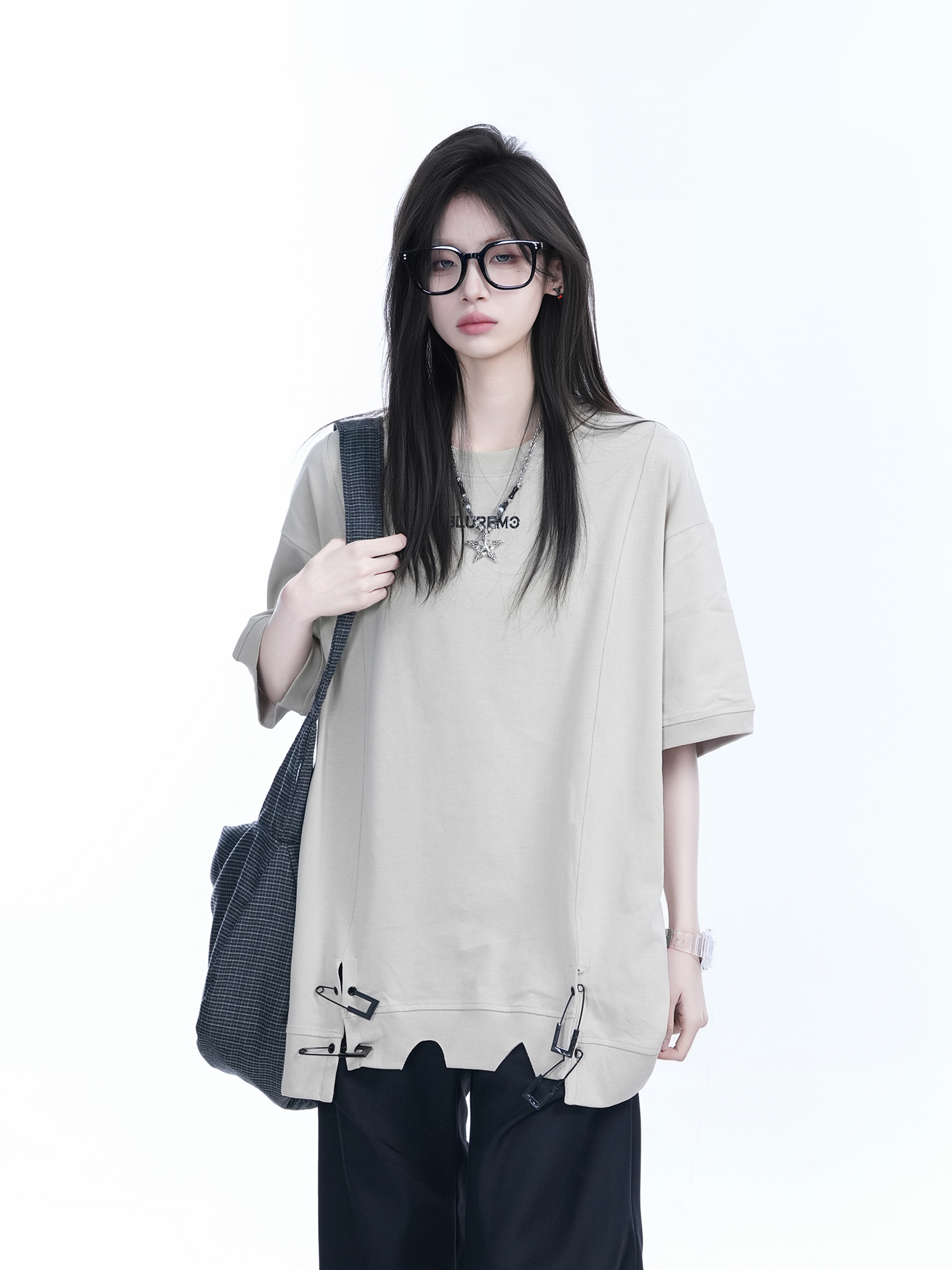 Oversized Women's Short Sleeve T-Shirt with American High Street Pin Design - Trendy Loose Fit, Casual Style for Everyday Wear