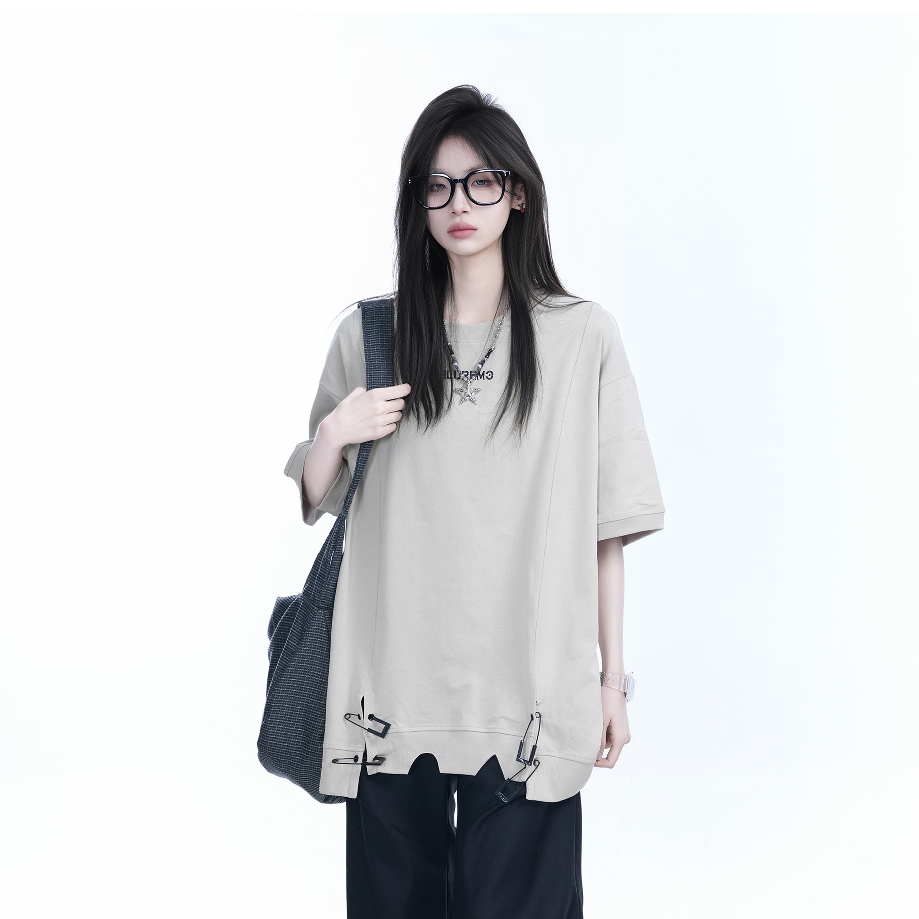 Oversized Women's Short Sleeve T-Shirt with American High Street Pin Design - Trendy Loose Fit, Casual Style for Everyday Wear