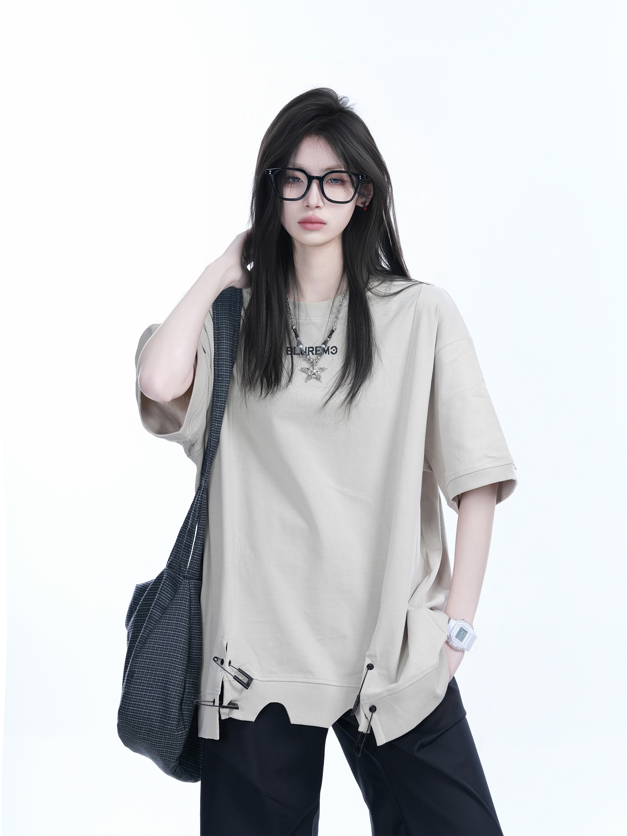 Oversized Women's Short Sleeve T-Shirt with American High Street Pin Design - Trendy Loose Fit, Casual Style for Everyday Wear