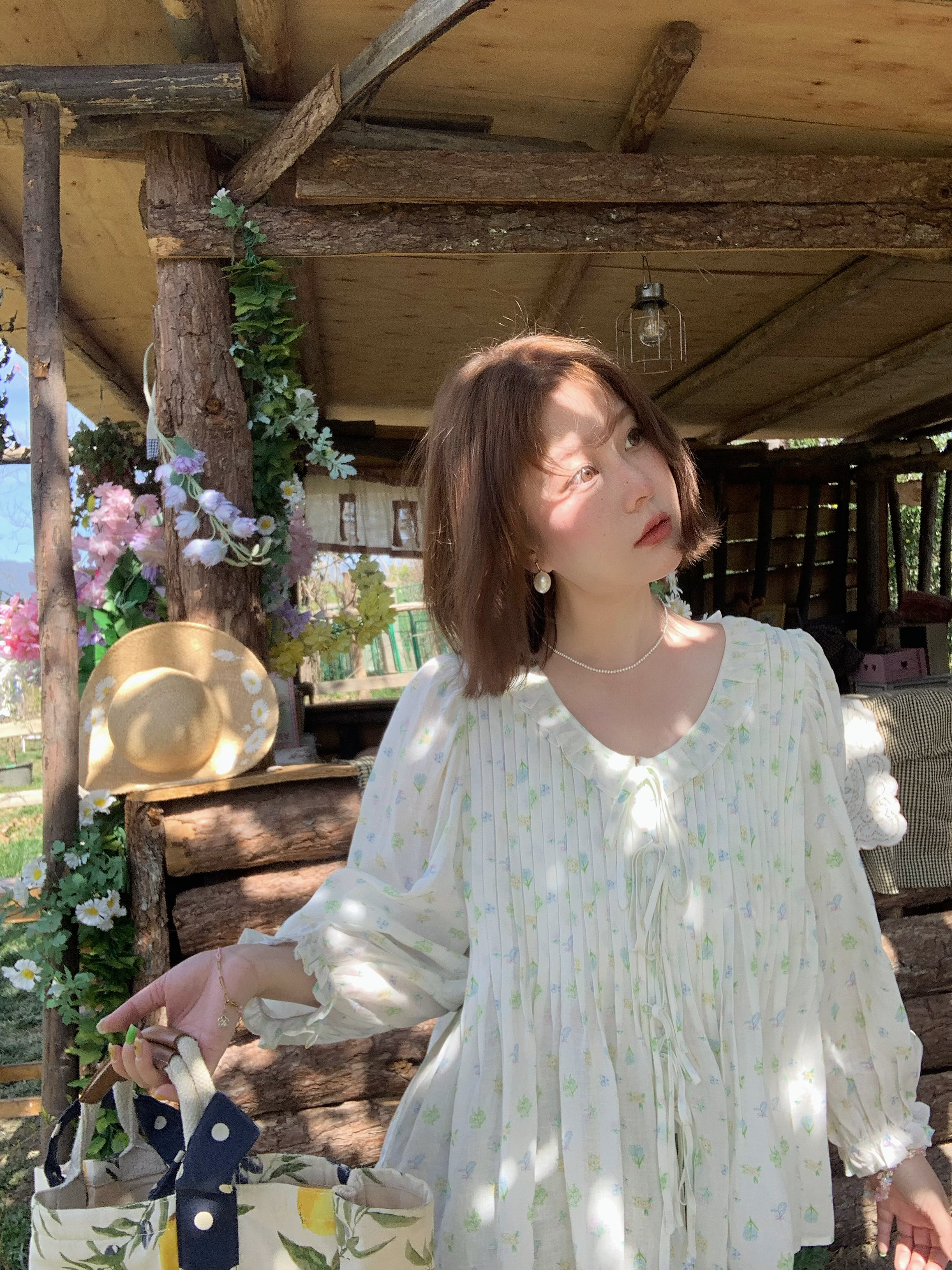 Pink Lily of the Valley Floral Doll Collar Long Sleeve Shirt for Women, Loose Thin Top for Spring and Autumn, Vintage Style