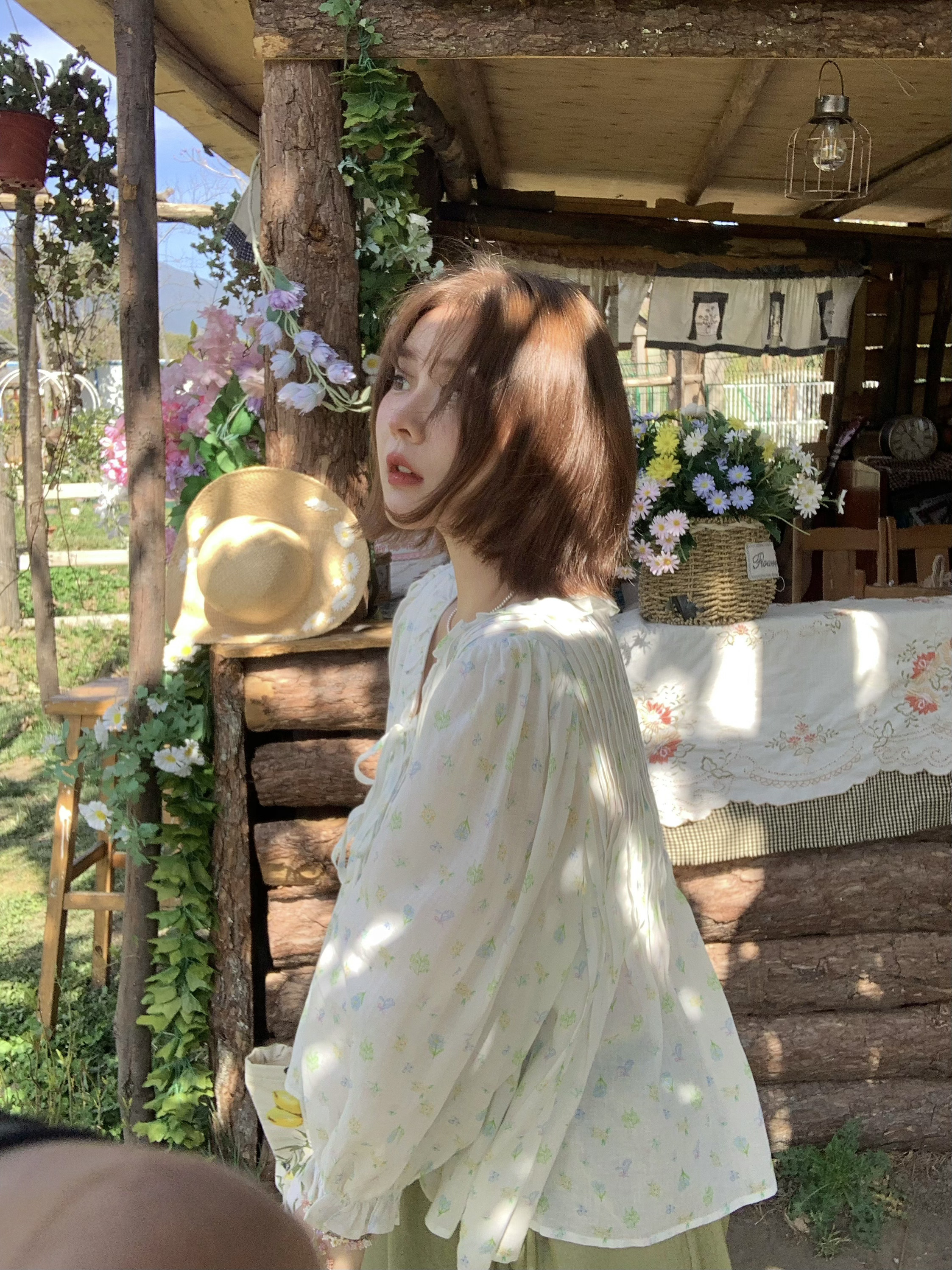 Pink Lily of the Valley Floral Doll Collar Long Sleeve Shirt for Women, Loose Thin Top for Spring and Autumn, Vintage Style