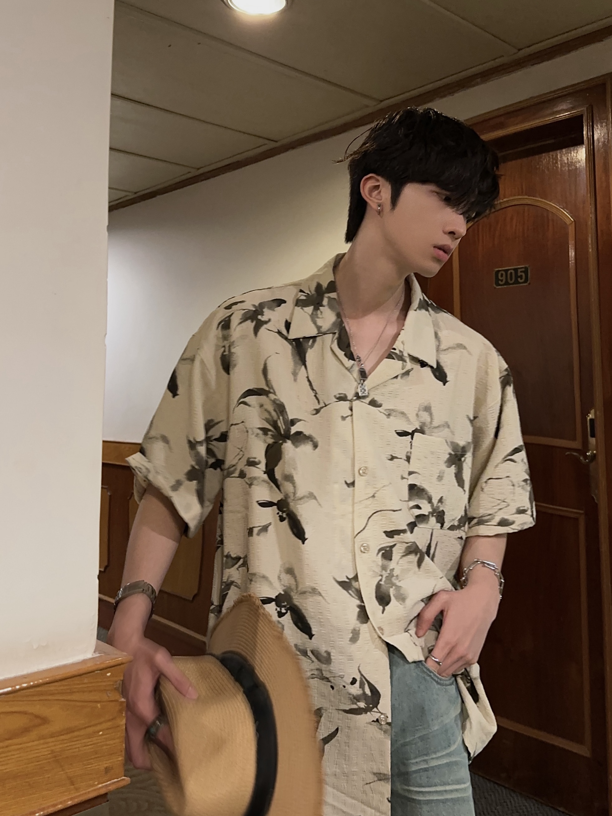 Retro Cuban Collar Floral Short-Sleeve Shirt for Men and Women - Vintage Loose Beach Style, Lightweight Summer Trend