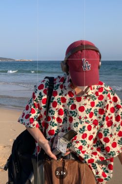 Retro Rose Print Short Sleeve Shirt - Handmade Hawaiian Style Vintage Top for Couples - Perfect for Beach Days