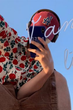 Retro Rose Print Short Sleeve Shirt - Handmade Hawaiian Style Vintage Top for Couples - Perfect for Beach Days
