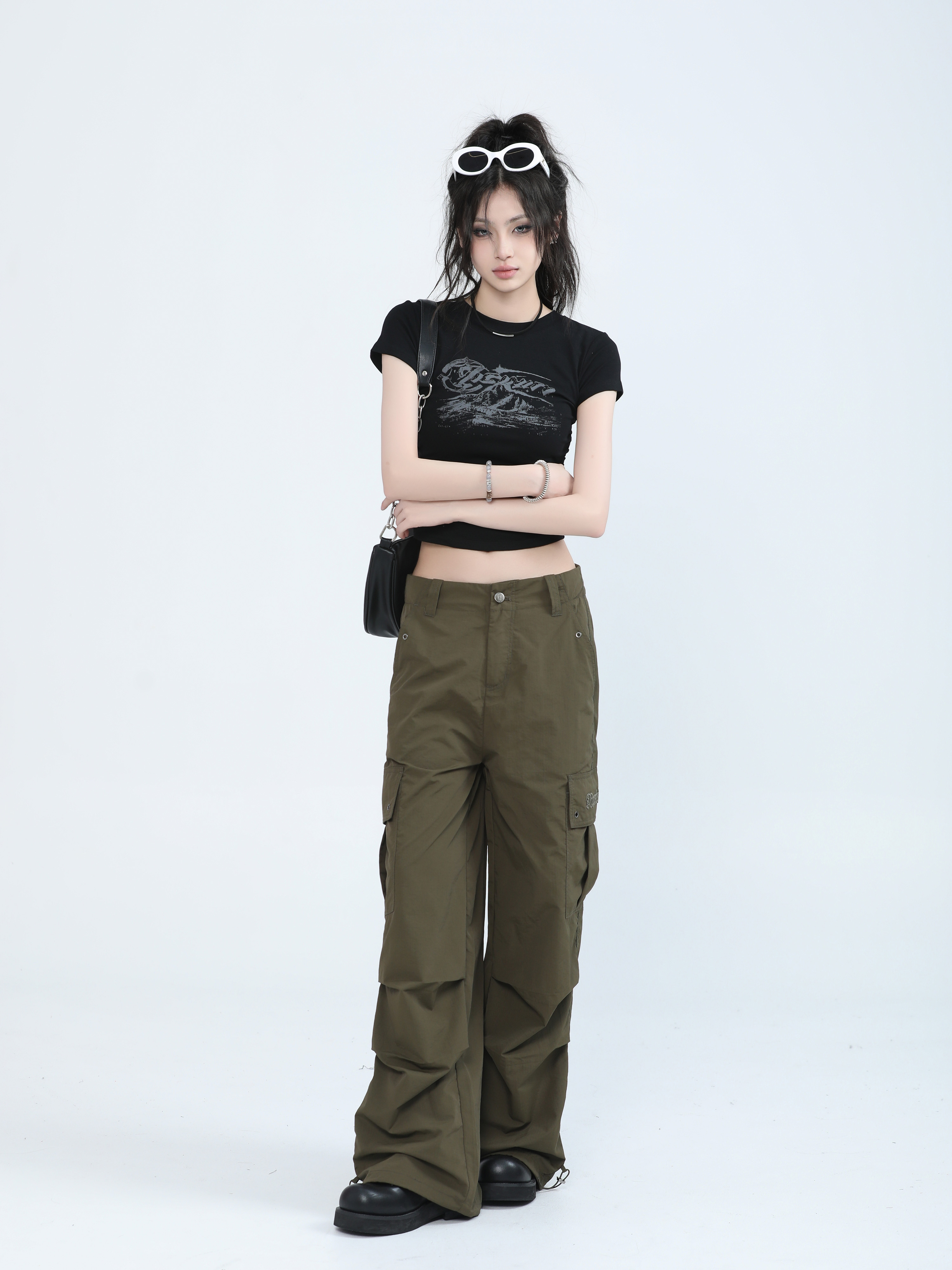 Retro Spicy Girl Slim-Fit Short Sleeve T-Shirt for Women - American Style Graphic Tee, Casual 90s Inspired Fashion Top