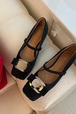 Silver Sheepskin Square-Toed Ballet Flats for Women with Metal Buckle and Bow - French Retro Mary Jane Style