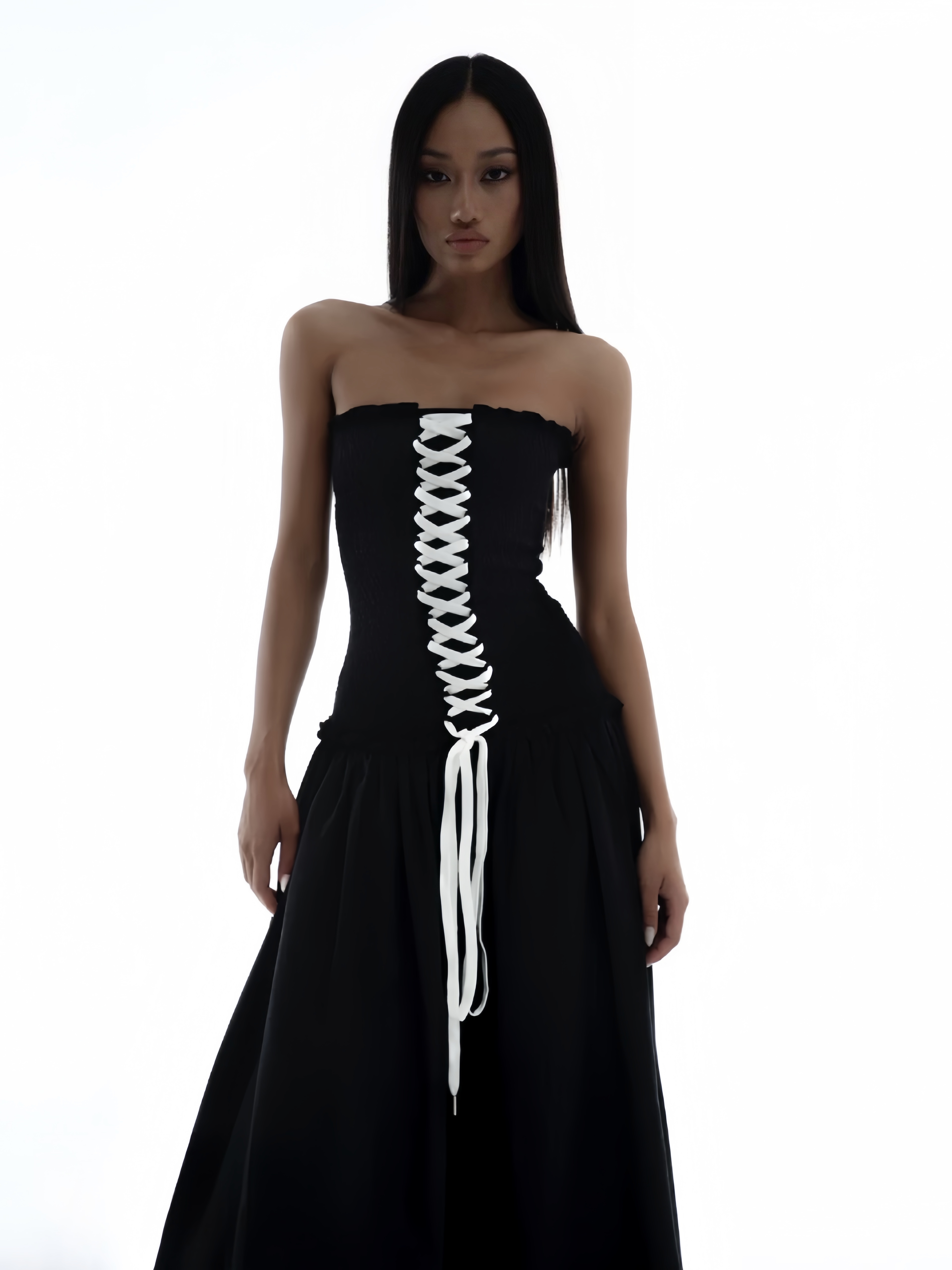 Strapless Black Dress with Chest Strap - High-End Feel, Perfect for Outings, Instagram-Worthy Vietnamese Hot Girl Style