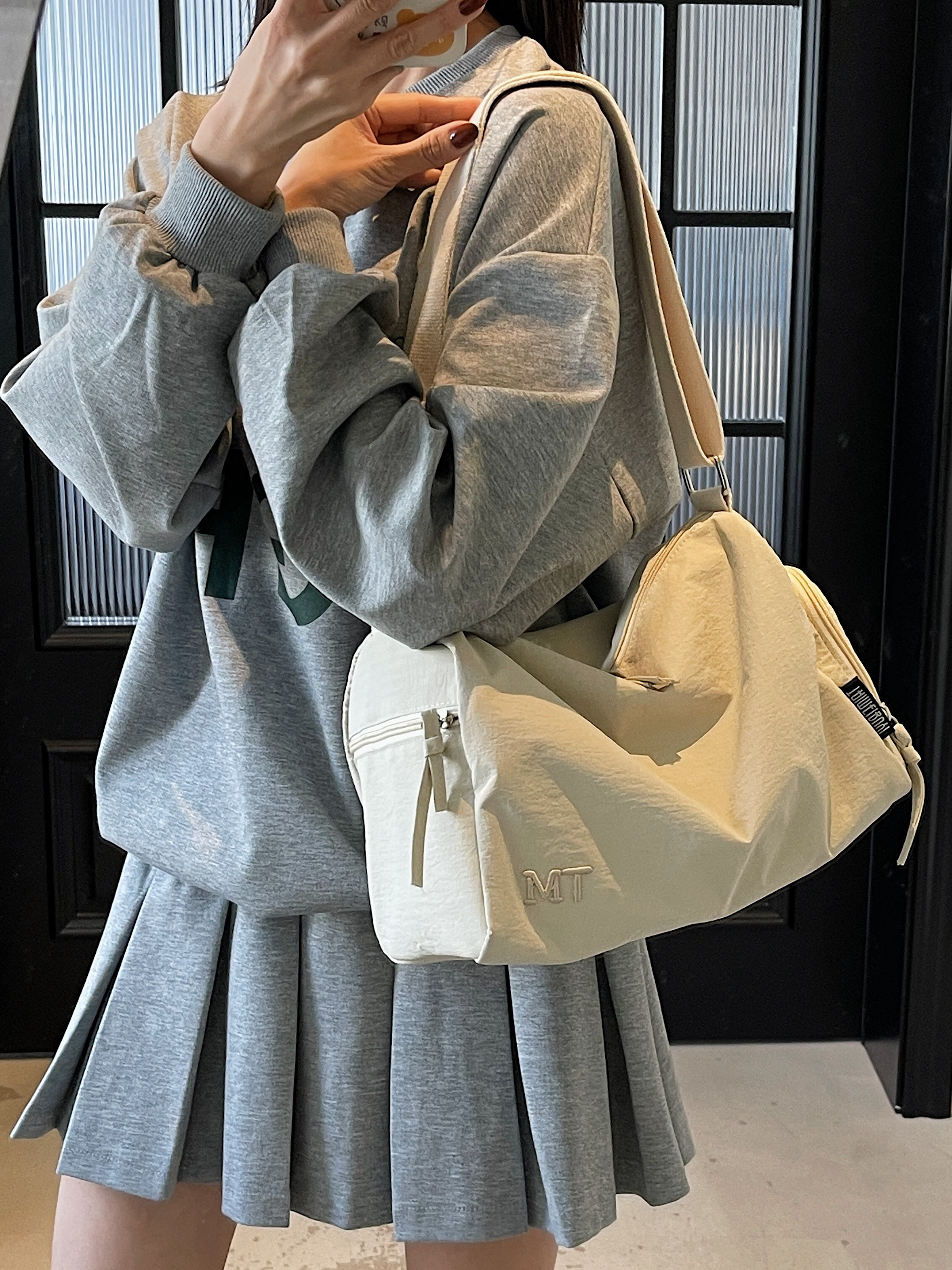 Stylish Lightweight Women's Short Trip Bag, Versatile Crossbody Luggage for Sports, Fitness, Yoga & Everyday Use