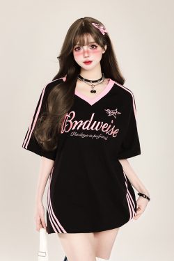 Summer 2025 Women’s American Style Loose V-Neck Short Sleeve T-Shirt, Niche Shoulder, College Style, Pure Cotton Top