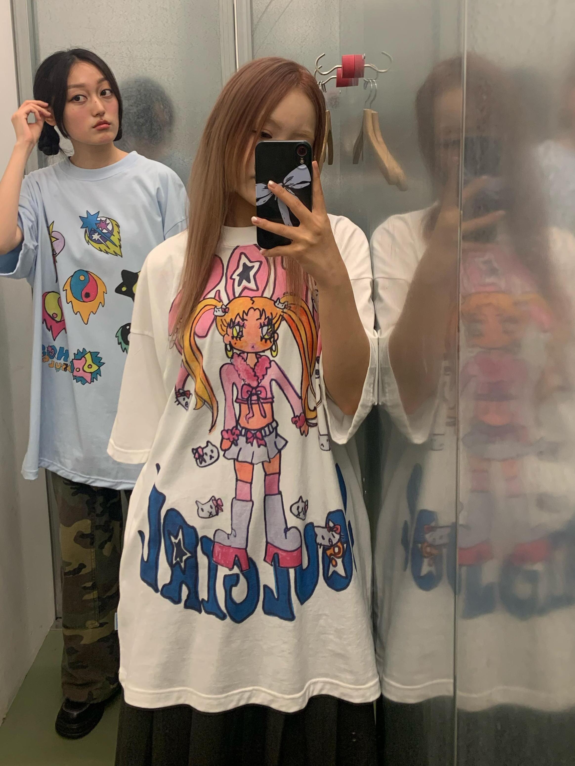 Summer Graffiti Artist Design Loose Fit Cotton Short Sleeve T-Shirt - Trendy Casual Wear for 90s and Y2K Style