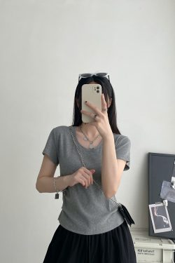 Summer Oversized Pleated Design U-Neck T-Shirt for Women - Slimming White Short Sleeve Top with Sun Grapefruit Pattern