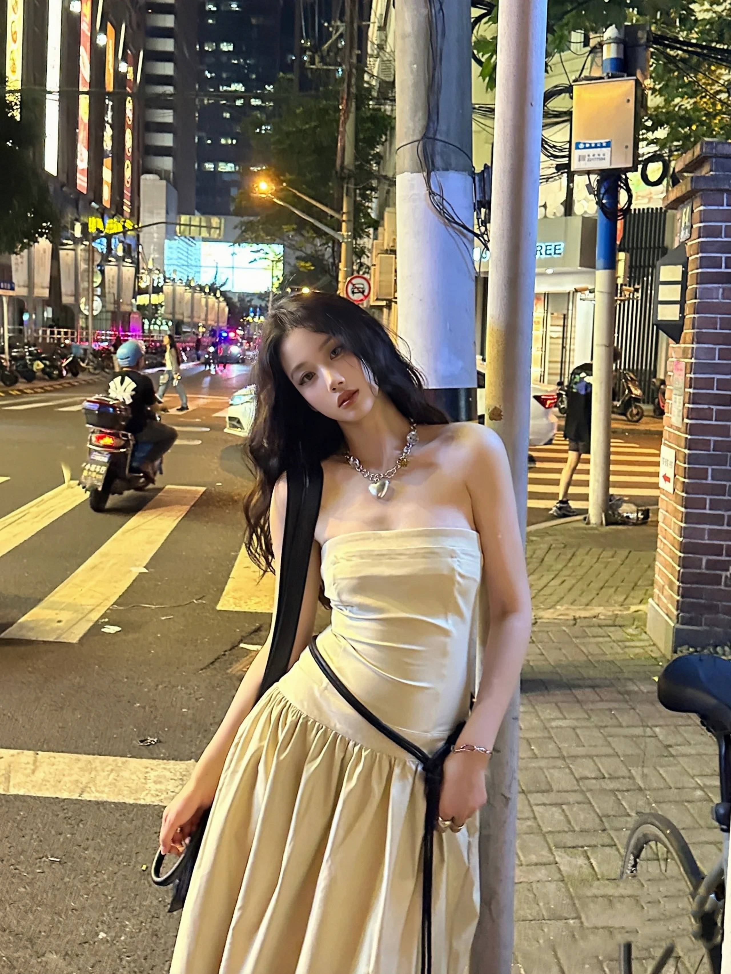 Summer Vintage Nylon Strapless Dress for Women - High-End French Style, Elegant and Chic for a Perfect Summer Look