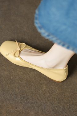 Super Soft Genuine Leather Square Toe Bowknot Slip-On Low Heel Grandma Shoes - Trendy Vintage Style for Comfort and Elegance