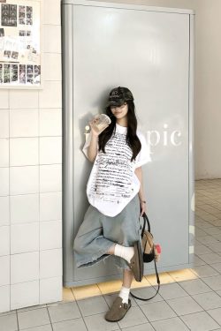 Trendy American Style All-Over Print Bullet Letter Short-Sleeve T-Shirt for Men and Women - Summer Loose Fit Couple Tee