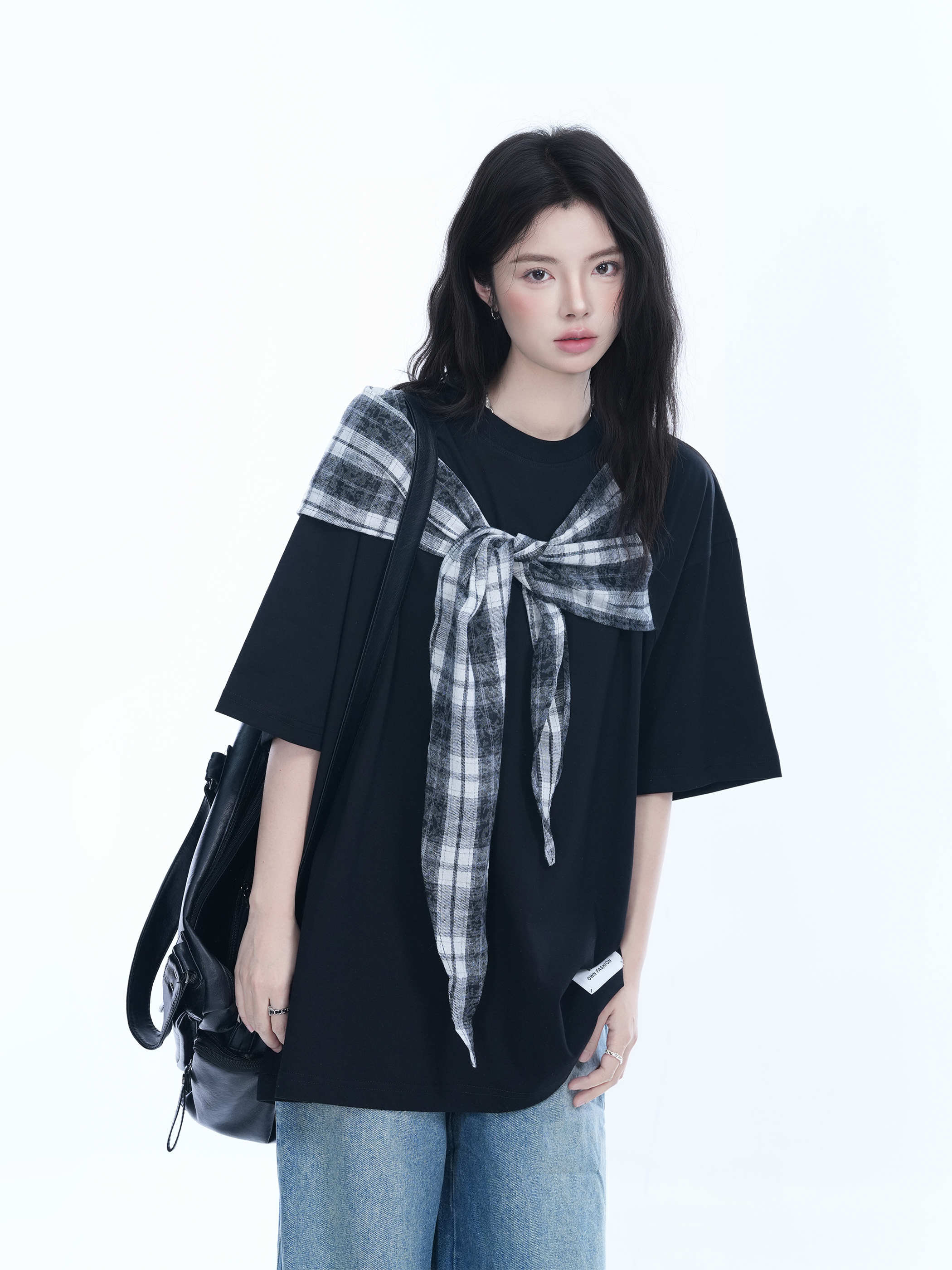 Trendy Black Short Sleeve T-shirt for Women with Butterfly Knot Spliced Design - American Style Loose Fit Top