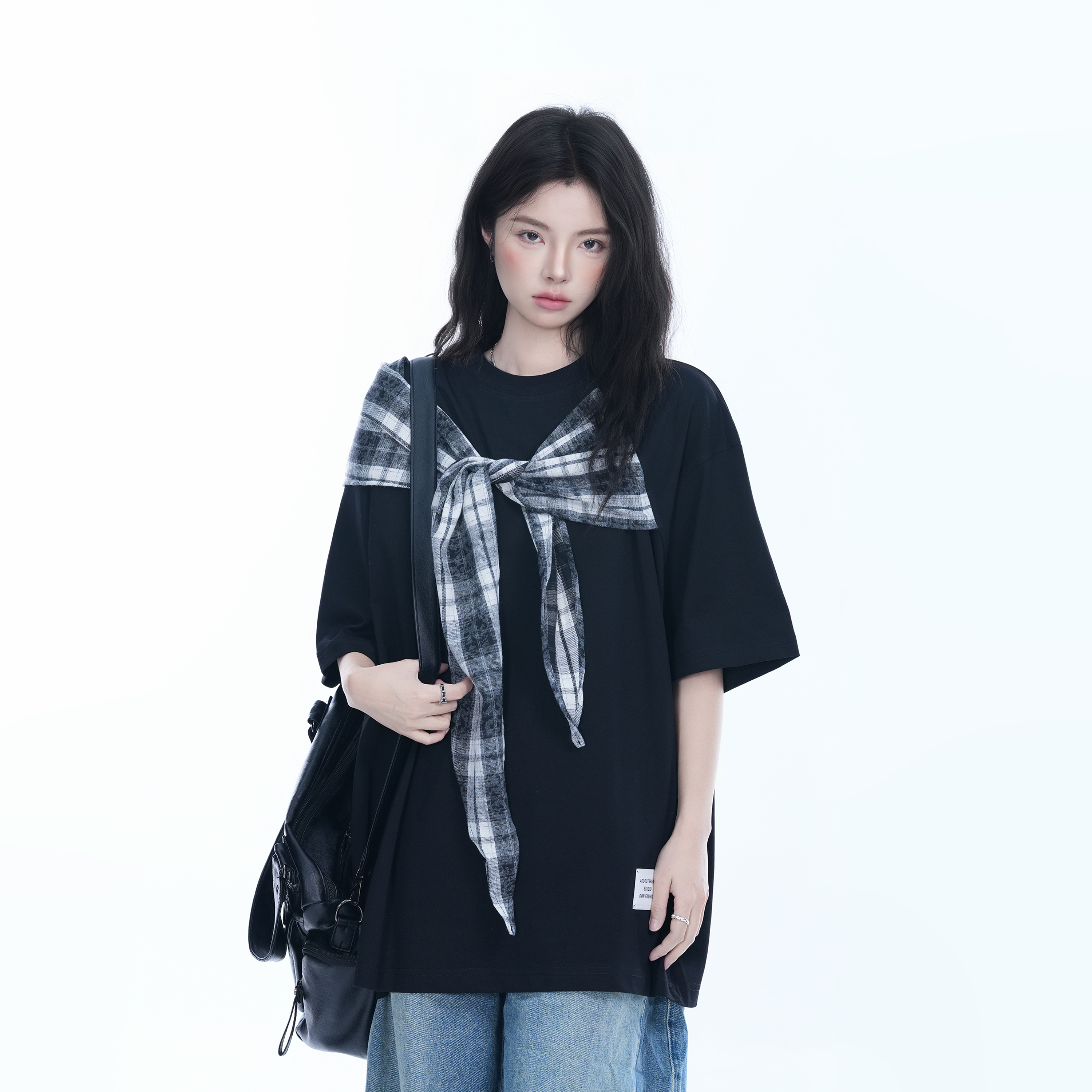 Trendy Black Short Sleeve T-shirt for Women with Butterfly Knot Spliced Design - American Style Loose Fit Top