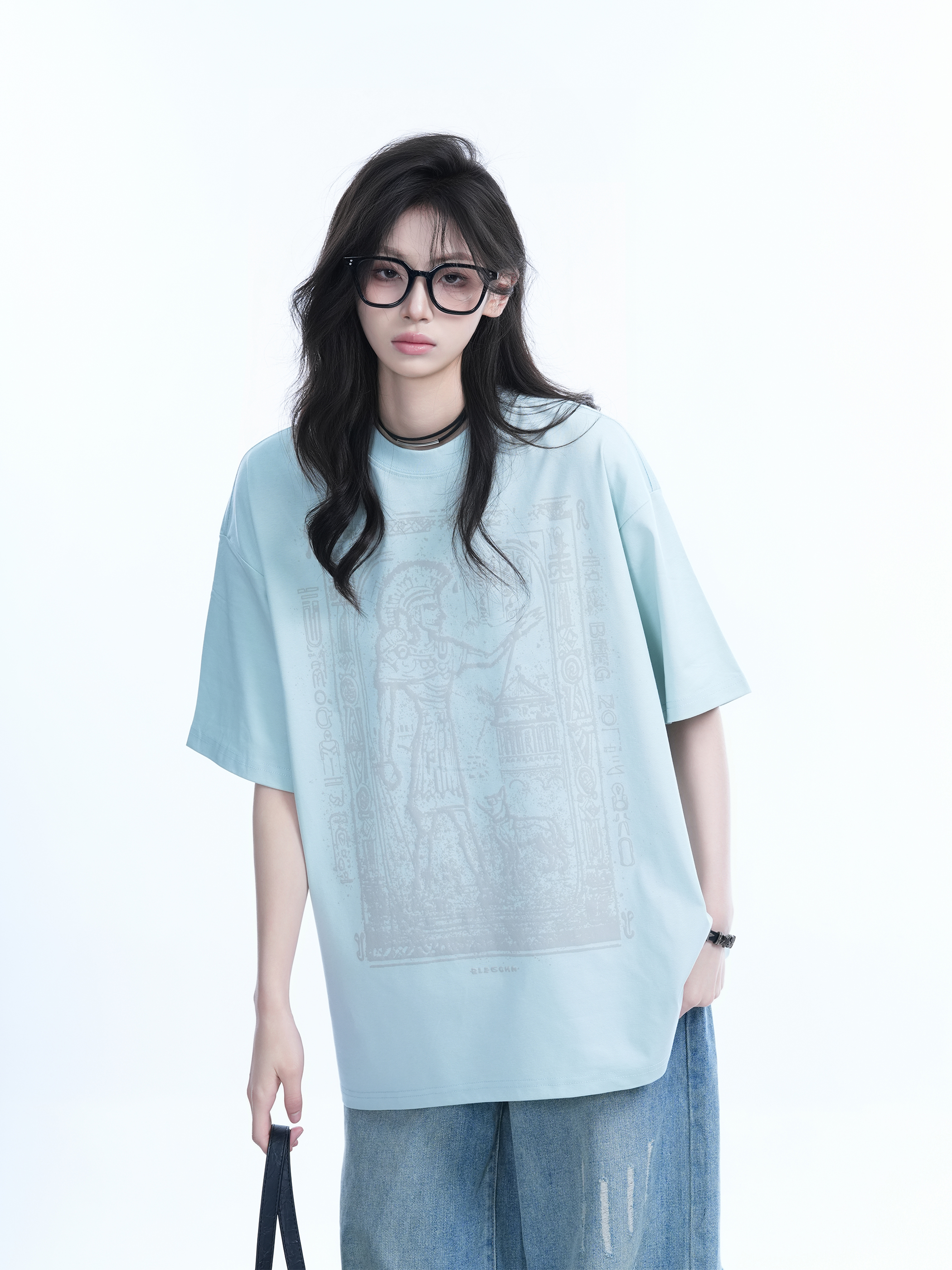 Trendy Indian Spray Print Short-Sleeve T-Shirt for Women, Unique Loose Fit Half-Sleeve Tee, Boho Chic Style