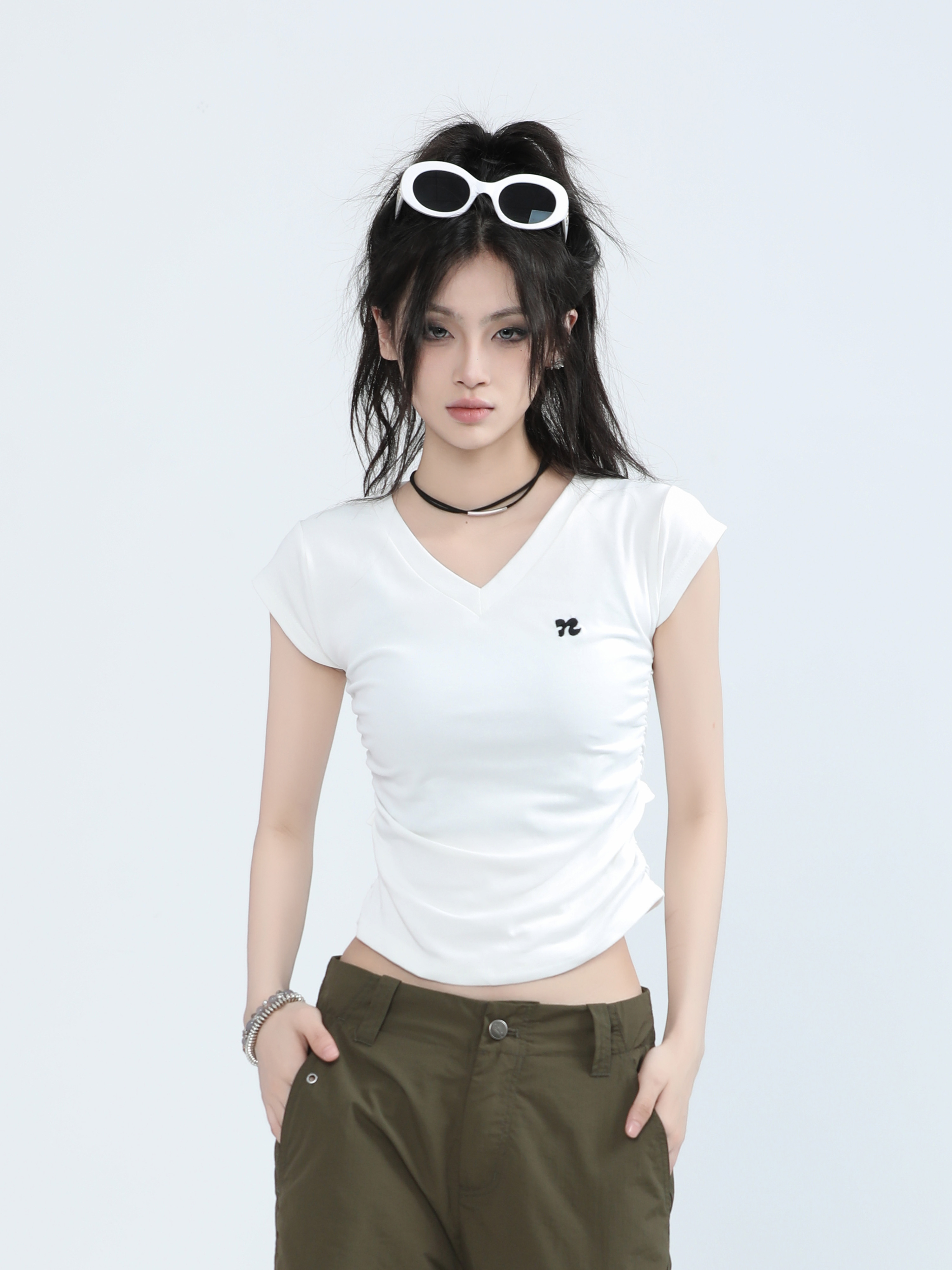 V-Neck Embroidered Fitted Short Sleeve T-Shirt for Women - American Style Spicy Girl Summer Top