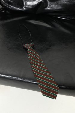 Versatile Brown Tie Melard Shirt - Portable Fashion Essential for Any Occasion, Perfect for Layering and Styling