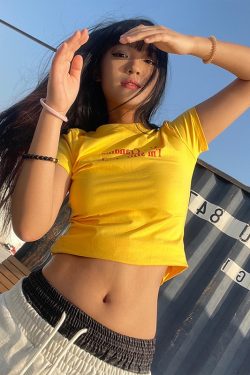 Vintage American Style Shoulder T-Shirt for Women, Slim Fit Slogan Print, Round Neck, Short Sleeve Jazz Top for Summer