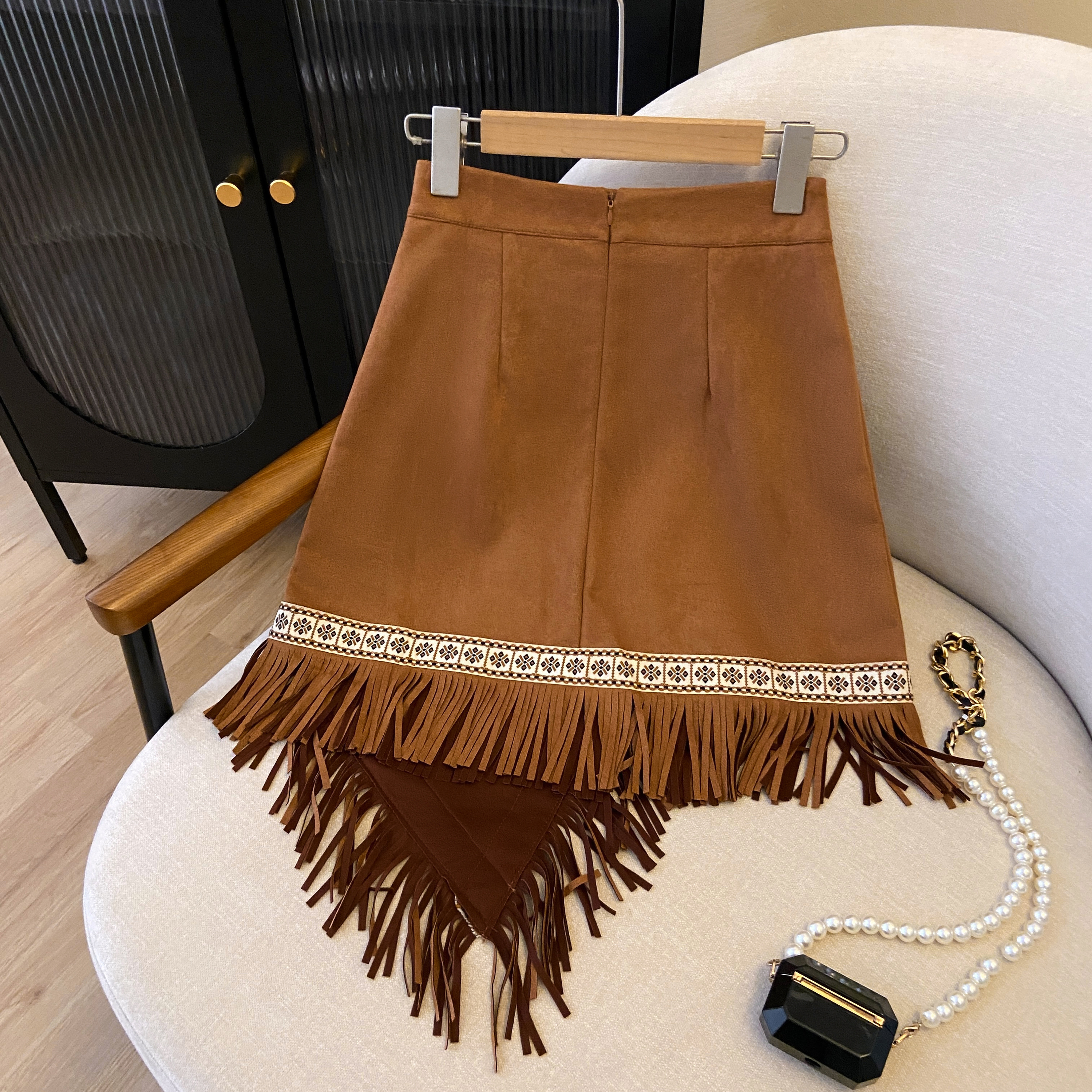 Vintage Ethnic Style Embroidered Tassel Short Skirt - Irregular Hem Suede Feel Bohemian Half Skirt for 90s Y2K Fashion