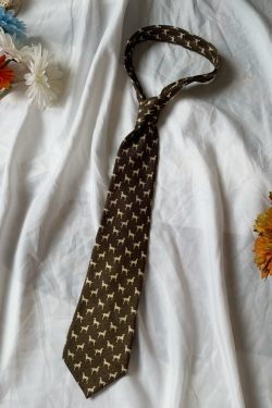 Vintage Floral Wide Bow Tie - Handmade Retro Hong Kong Style, Trendy Korean Casual Accessory for a Chic Look