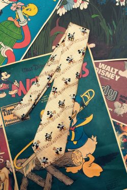 Vintage Floral Wide Bow Tie - Handmade Retro Hong Kong Style, Trendy Korean Casual Accessory for a Chic Look